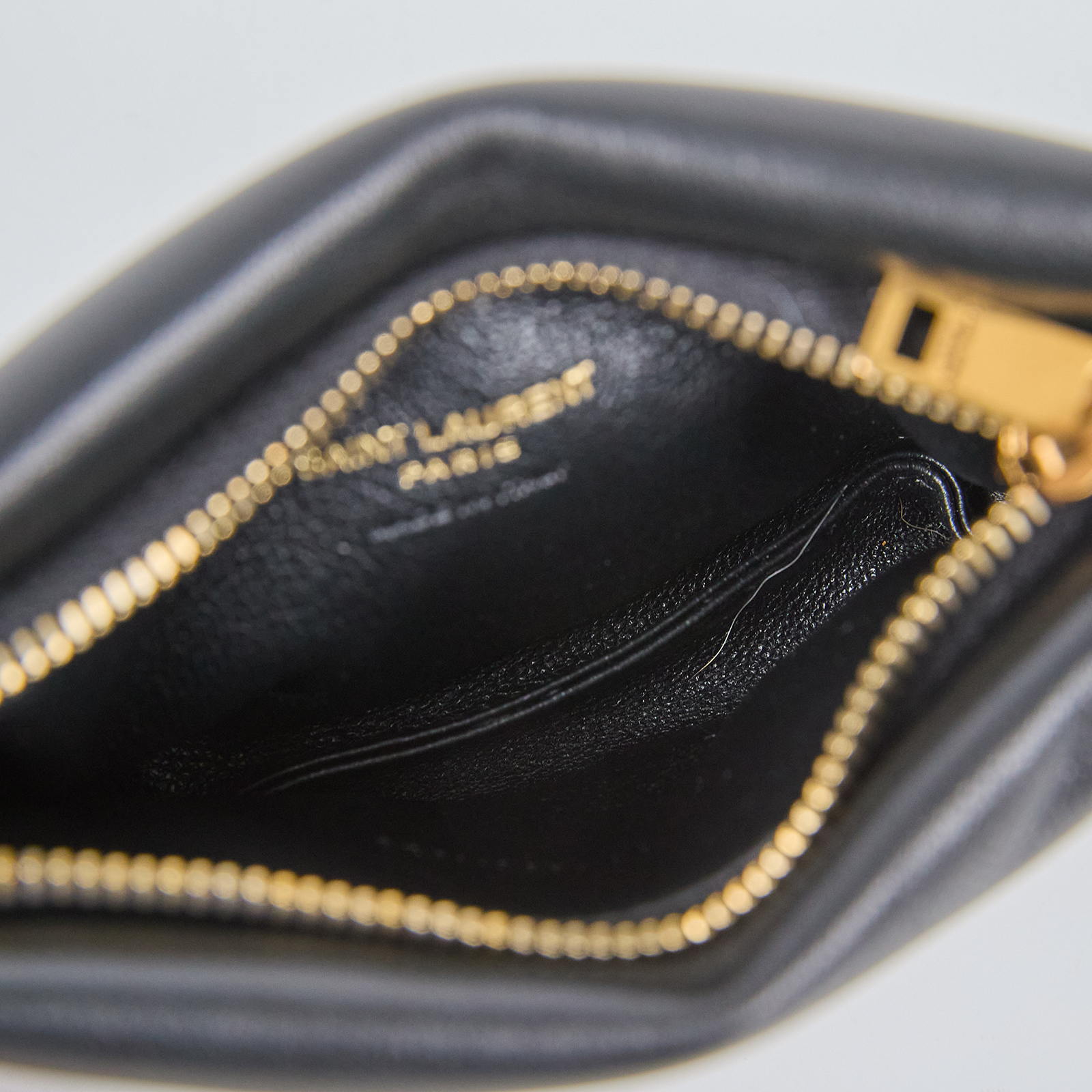 聖羅蘭 YSL SAINT LAURENT Calypso 拉鍊小錢包 迷你 778868AACX7 黑金羊皮零錢包 原廠盒子/防塵袋