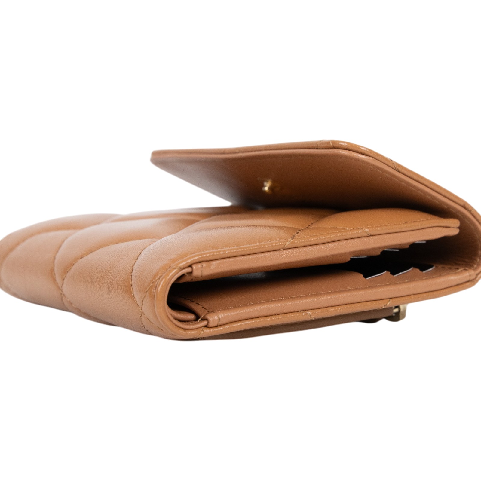 香奈兒 CHANEL 19 三折短夾 AP2809 晶片款 奶茶色19三折短夾 原廠盒子/防塵袋