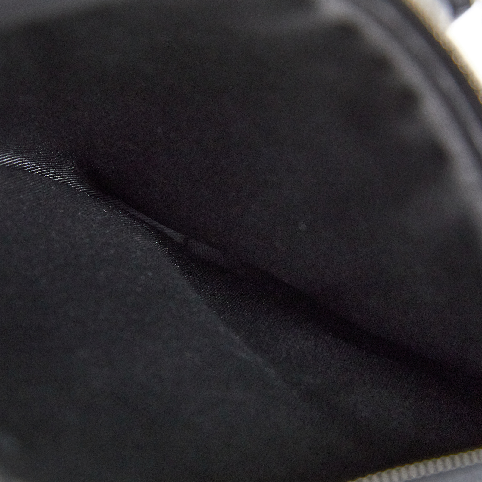 路易威登 LOUIS VUITTON Duo 斜背包 黑色 M30936 晶片款 黑原花DUO斜背包 零錢包/防塵袋/國外購買證明