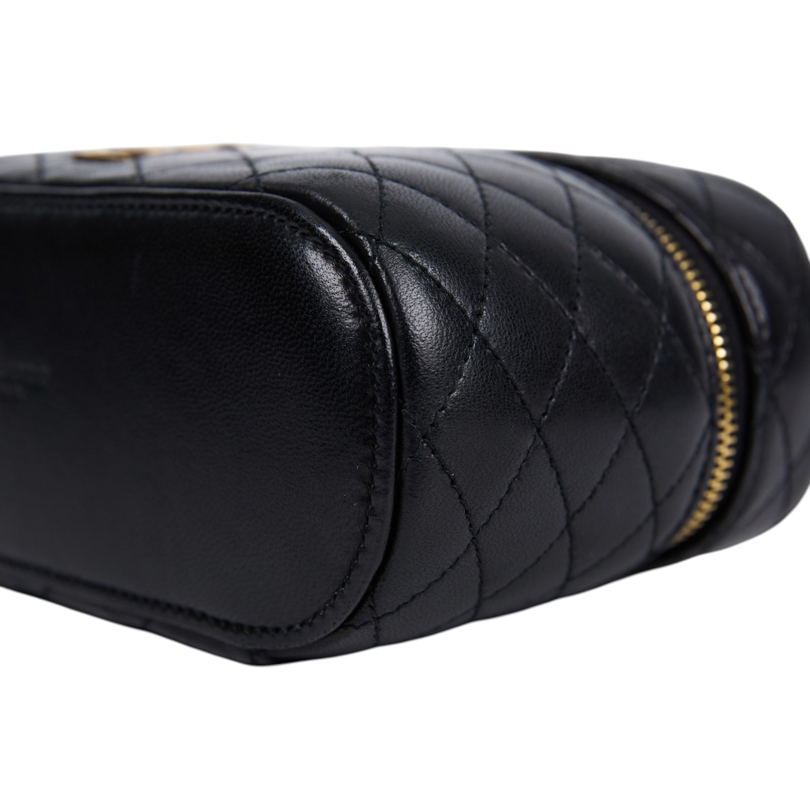 聖羅蘭 YSL SAINT LAURENT Gaby Vanity Bbag 小羊皮 肩帶 手拿包 7667311EL07  防塵袋/背帶
