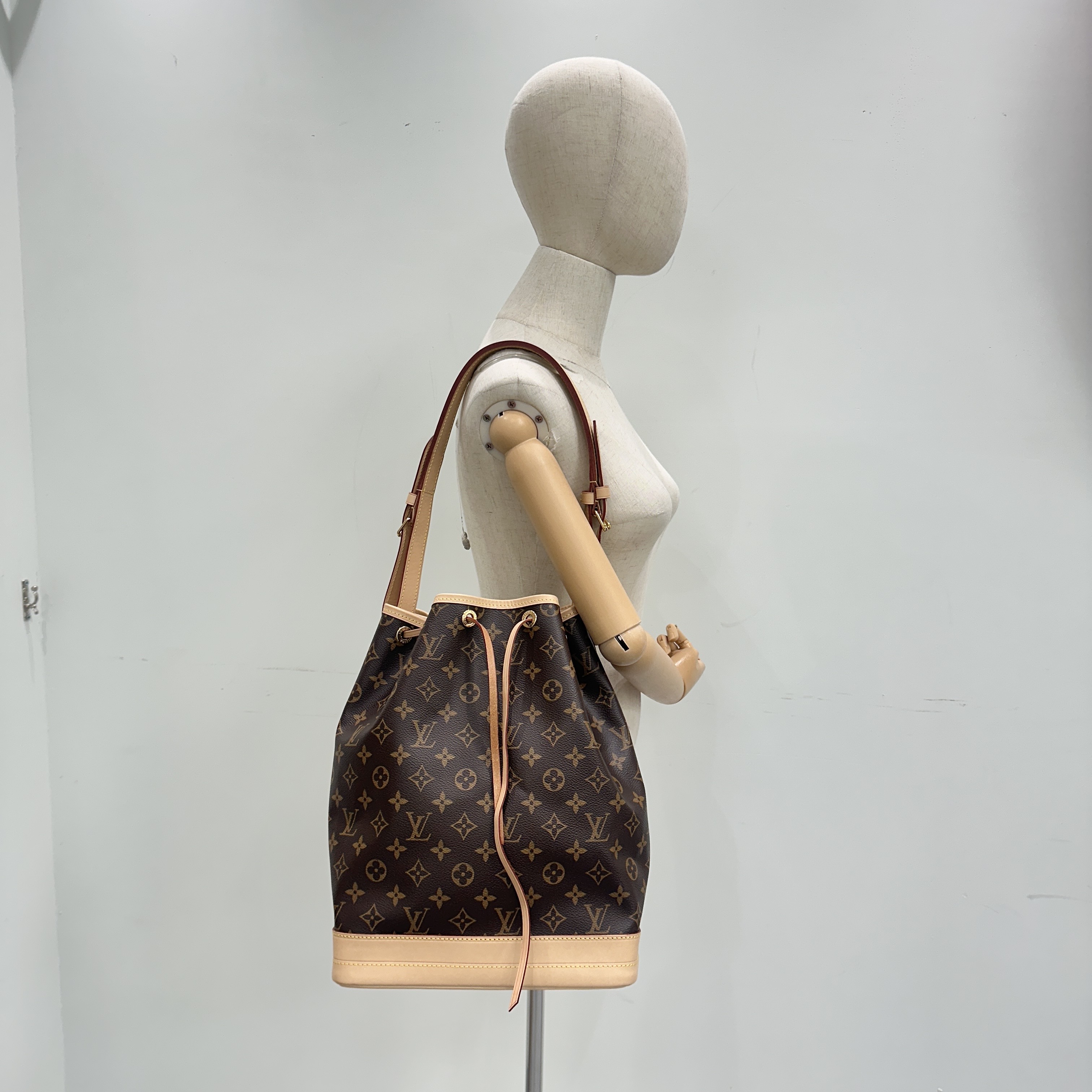 路易威登 LOUIS VUITTON Noé  手提 肩背包 水桶包 香檳包 M46976 晶片款 原花Noé