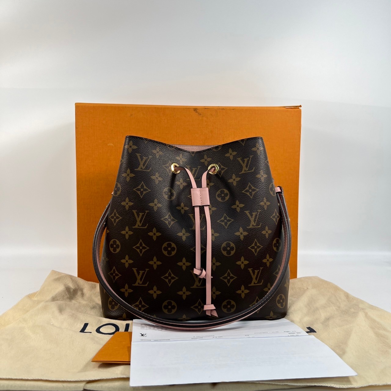 路易威登 LOUIS VUITTON NéoNoé MM 經典帆布 肩背 水桶包 粉紅色 M44022 原花粉NEONOE 原廠盒子/防塵袋/購買證明影本/背帶