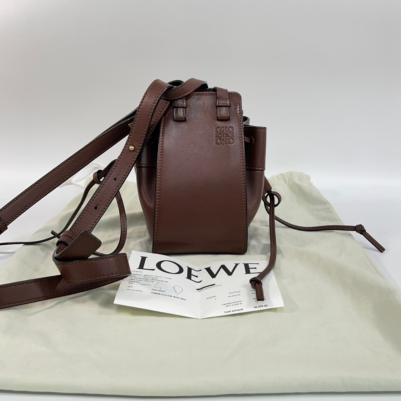 羅意威 LOEWE Mini Hammock drawstring 迷你 小牛皮 肩背 吊床包  巧克力色HAMMOCK MINI 防塵袋/購買證明