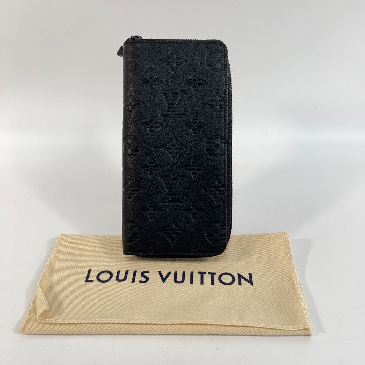 路易威登 LOUIS VUITTON 直式 拉鏈 錢包 長夾 小牛皮 M62902 晶片款 黑原花壓紋拉鍊長夾 專櫃價37300 防塵袋