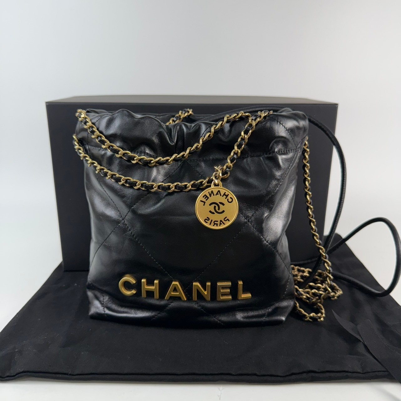 香奈兒 CHANEL 22 迷你 束口包 AS3980 晶片款 黑金22包 MINI 防塵袋/原廠盒子