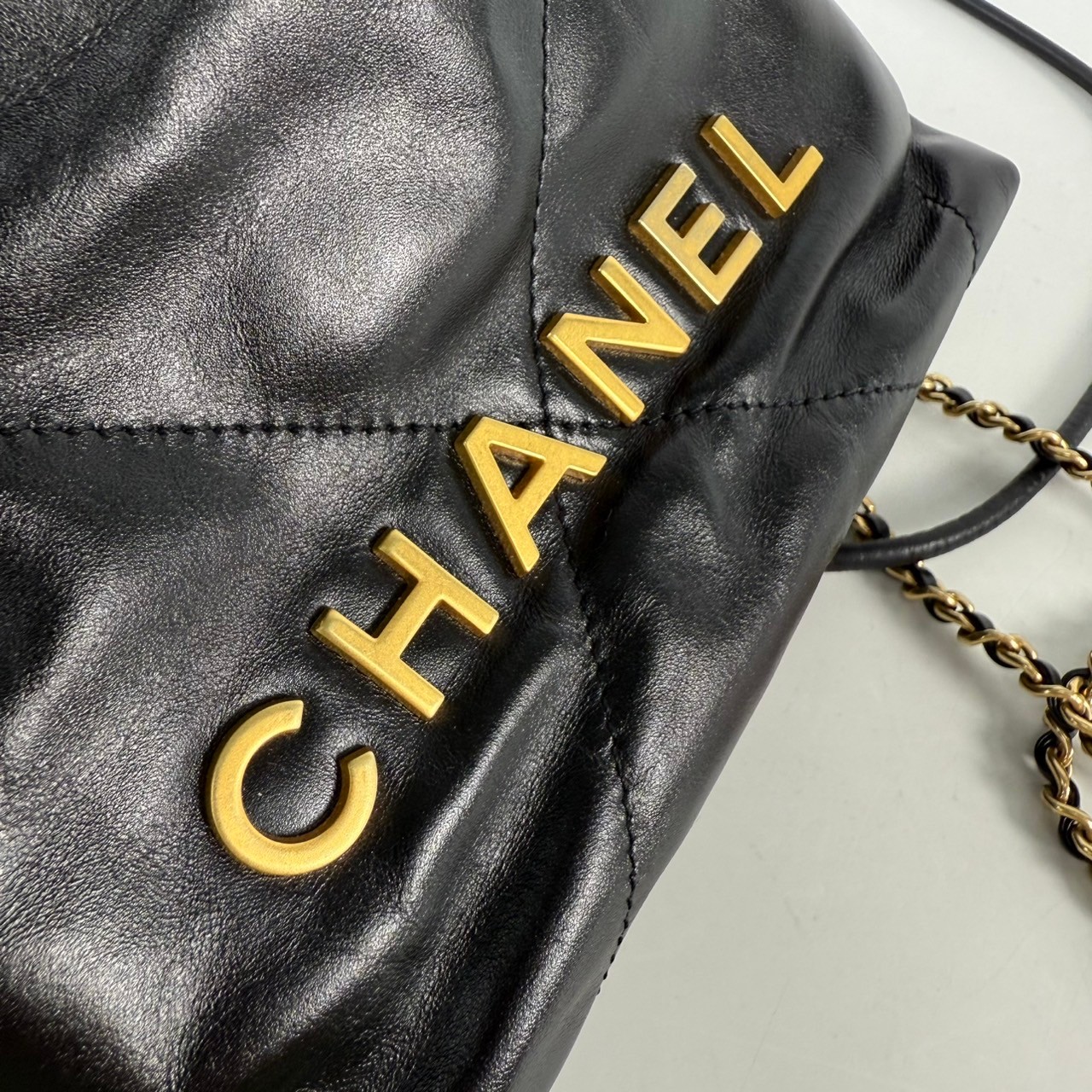 香奈兒 CHANEL 22 迷你 束口包 AS3980 晶片款 黑金22包 MINI 防塵袋/原廠盒子