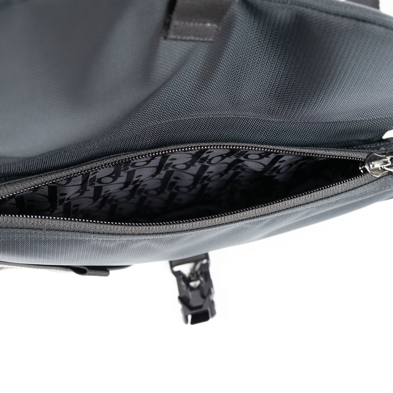 迪奧 CHRISTIAN DIOR Saddle 馬鞍包 手提 肩背包 1ADPO111MRN 黑尼龍馬鞍包 原廠盒子/防塵袋/購買證明影本