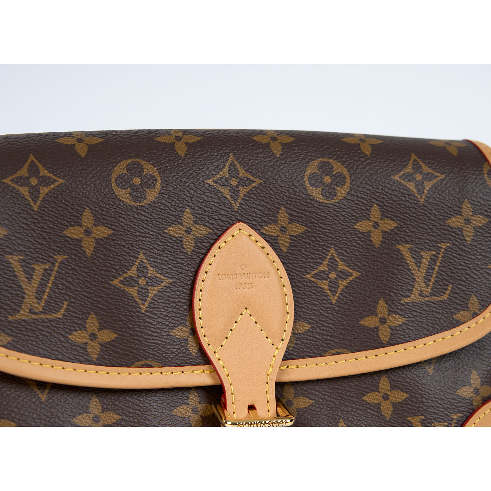 路易威登 LOUIS VUITTON Diane 腋下包法棍 單肩背包 經典帆布 M45985 晶片款 　原花DIANE法棍包 原廠盒子/防塵袋/購買證明/背帶