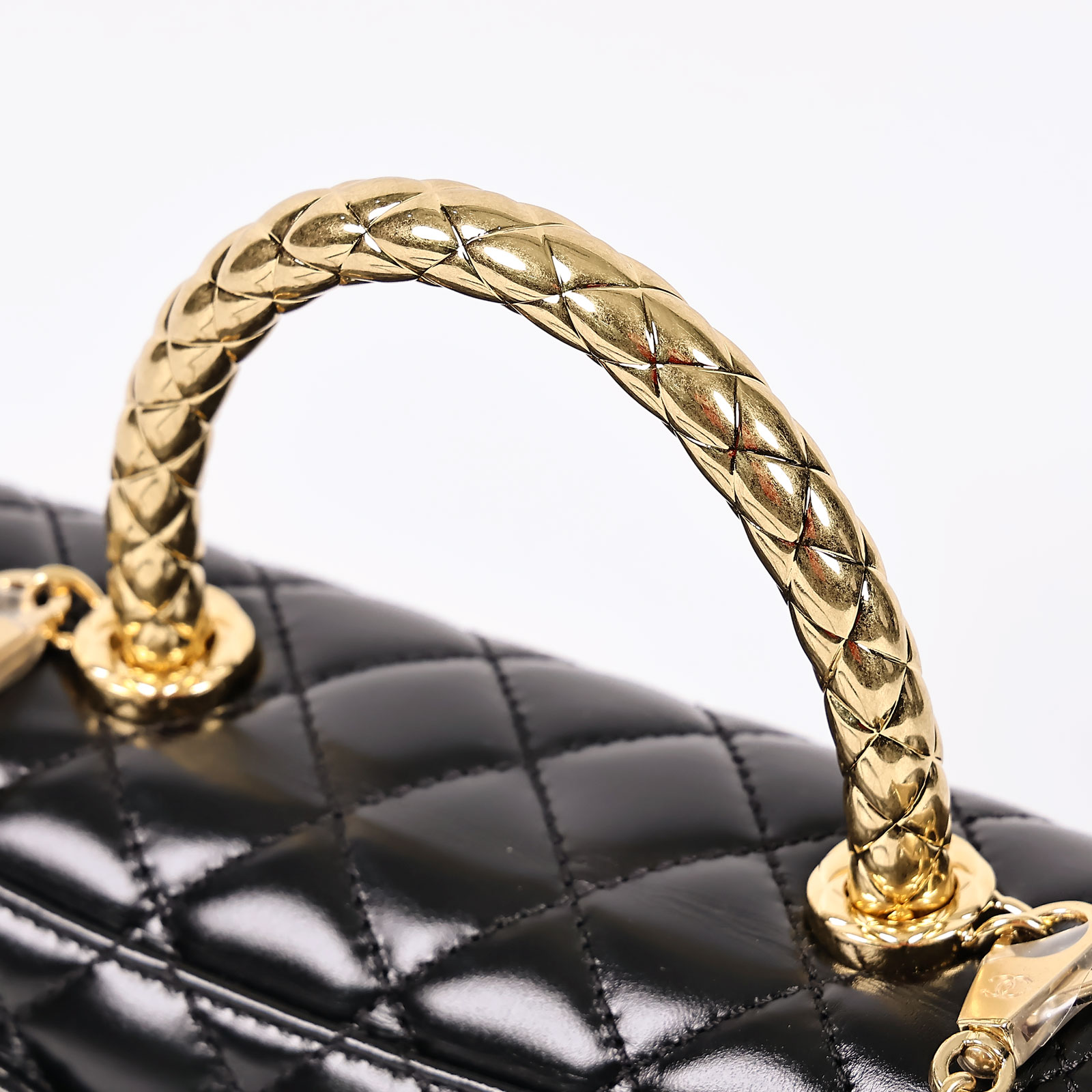 香奈兒 CHANEL Handle 24 手提 口蓋包 A92990 晶片款 黑金羊COCO HANDLE 24 原廠盒子/防塵袋/台灣購買證明