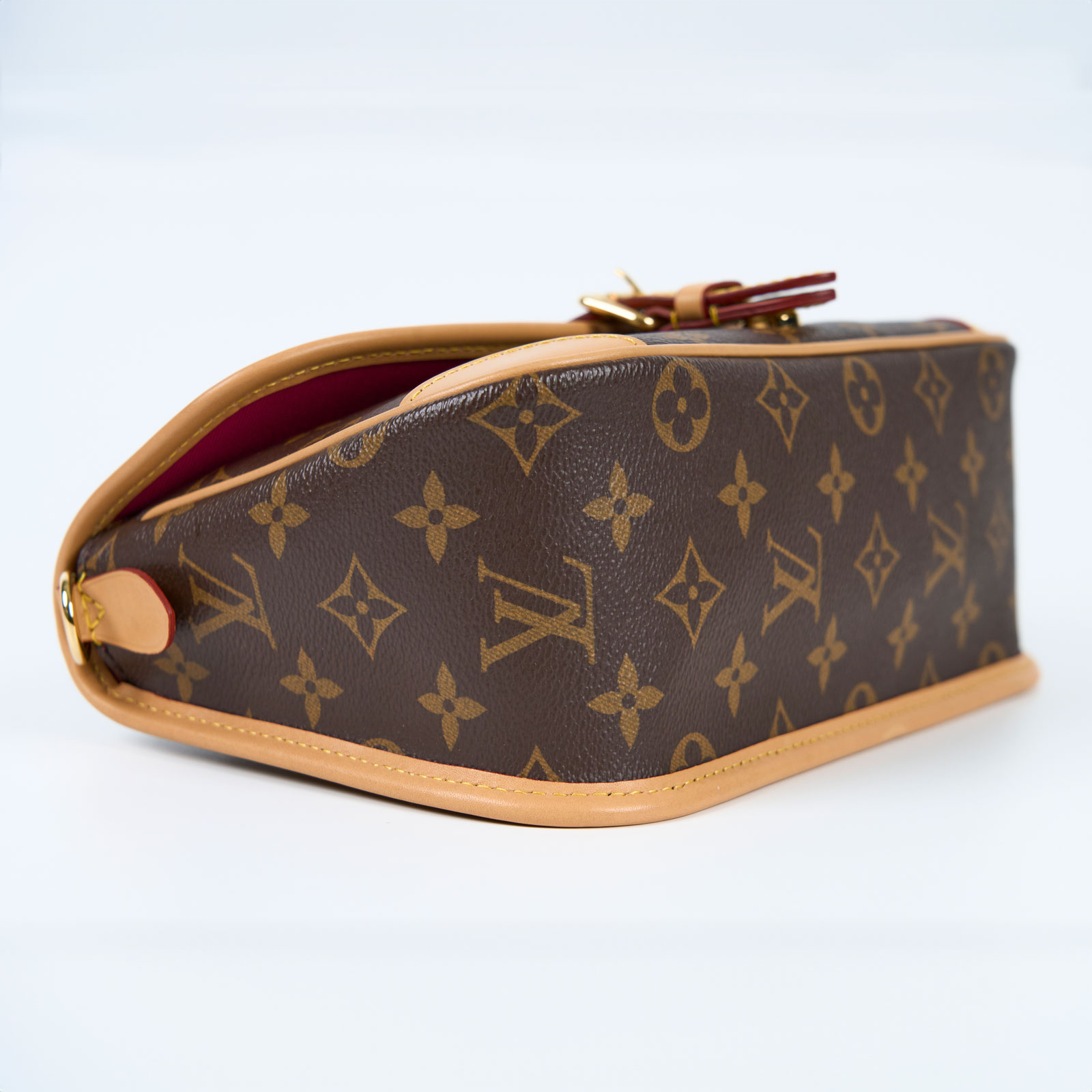 路易威登 LOUIS VUITTON Diane 腋下包法棍 單肩背包 經典帆布 M46049 晶片款 ☆原花DIANE 原廠盒子/防塵袋/背帶