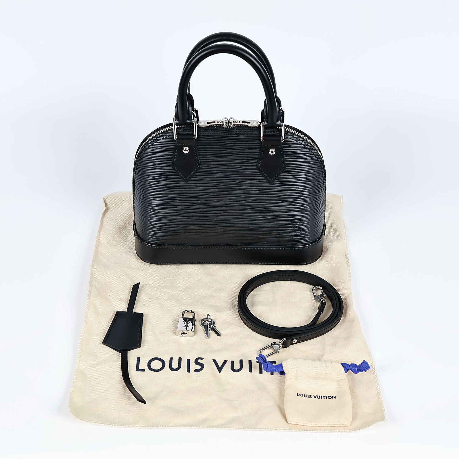 路易威登 LOUIS VUITTON EPI Alma BB 可斜背 手提包 M40862 晶片款 黑EPI ALMA BB 防塵袋/鎖組/背帶