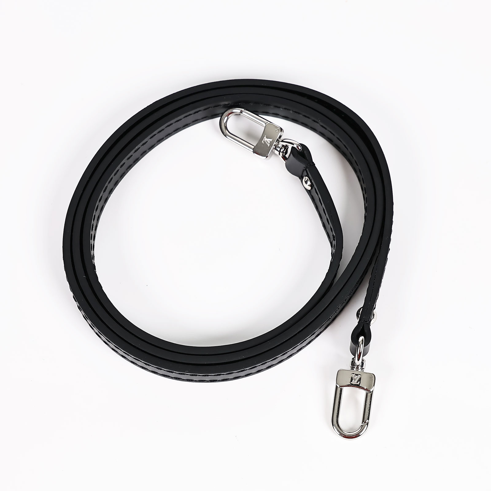 路易威登 LOUIS VUITTON EPI Alma BB 可斜背 手提包 M40862 晶片款 黑EPI ALMA BB 防塵袋/鎖組/背帶