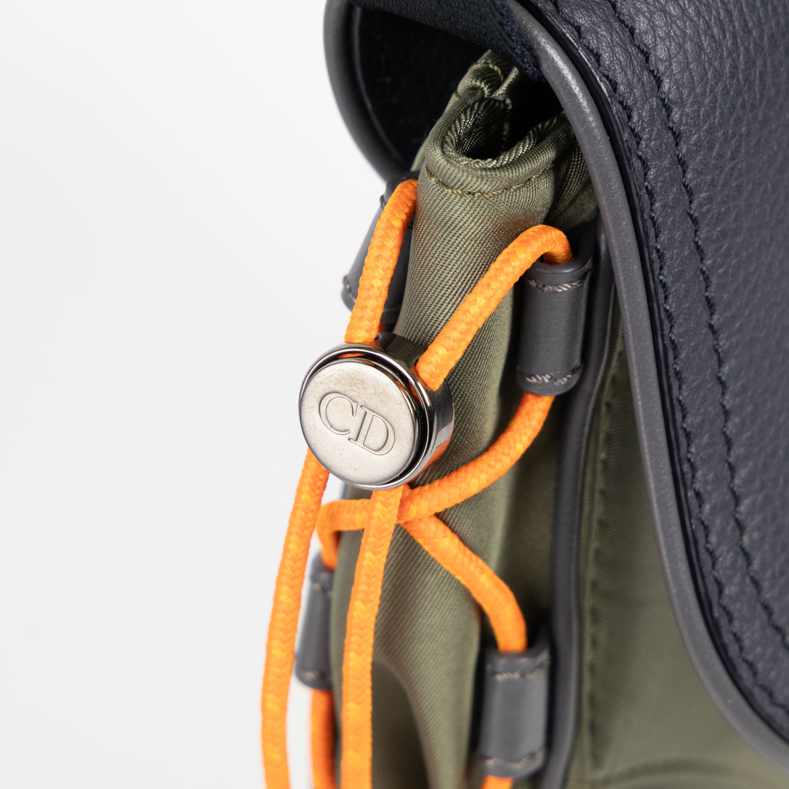 迪奧 CHRISTIAN DIOR Saddle Sacai 聯名 膠囊系列 馬鞍包 1ADCA374US 墨綠SADDLE SACAI肩背包 無附屬品
