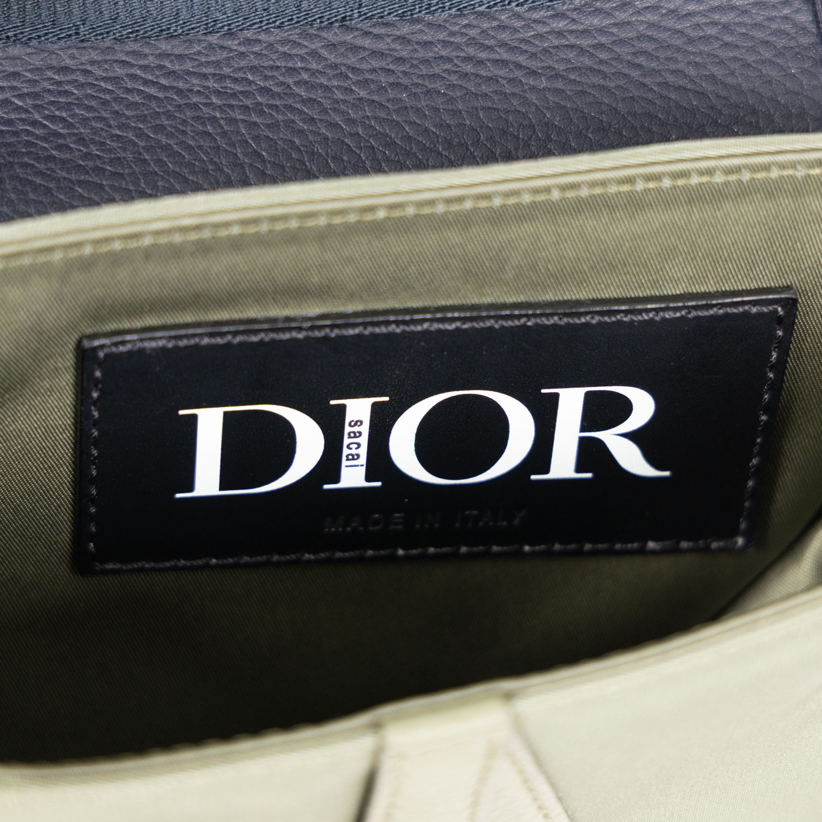 迪奧 CHRISTIAN DIOR Saddle Sacai 聯名 膠囊系列 馬鞍包 1ADCA374US 墨綠SADDLE SACAI肩背包 無附屬品