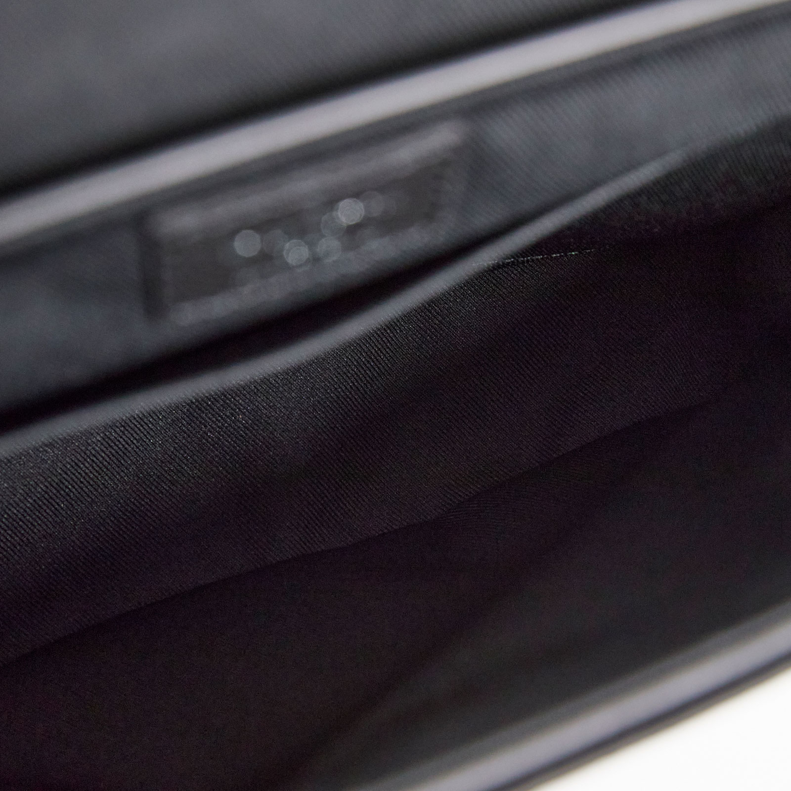 路易威登 LOUIS VUITTON District PM 黑色 M30850 晶片款 黑TAIGA DISTRICT PM 防塵袋/原廠盒子