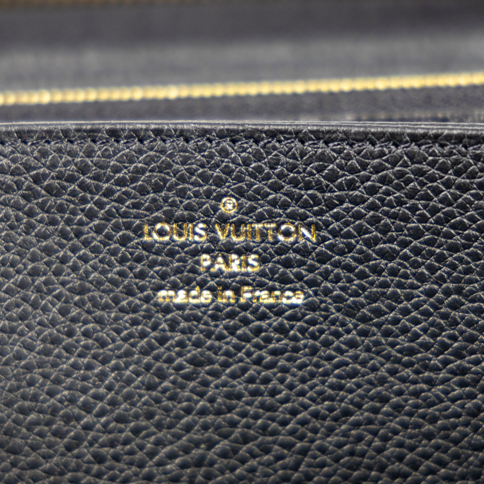 路易威登 LOUIS VUITTON 拉鏈錢包 壓花牛皮 黑色 M61864 晶片款 黑原花壓紋拉鍊長夾 原廠盒子/防塵袋/日本購買證明