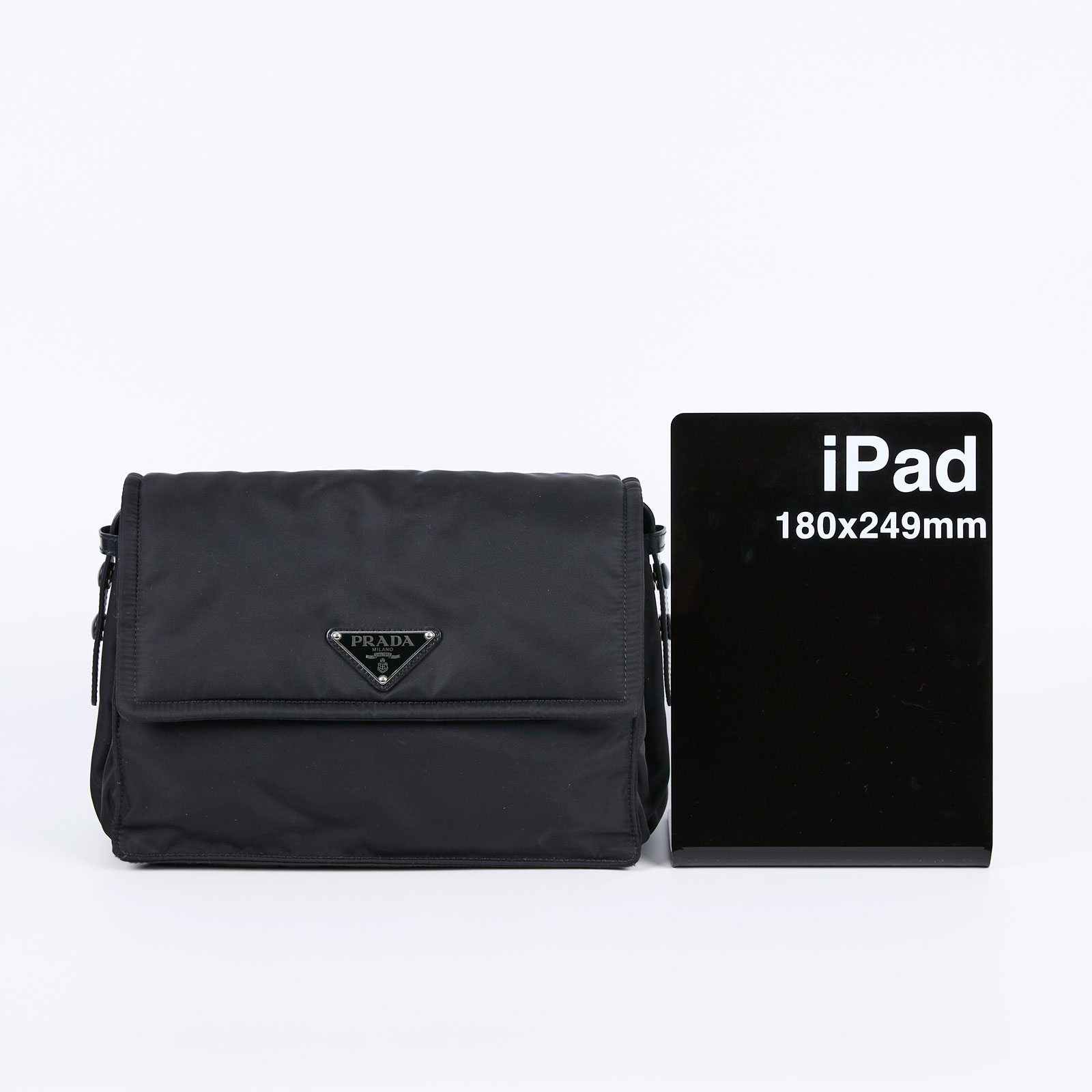 普拉達 PRADA Re-Nylon 夾棉 肩背袋 中型  1BD255_RDLN 黑Re-Nylon郵差包 防塵袋