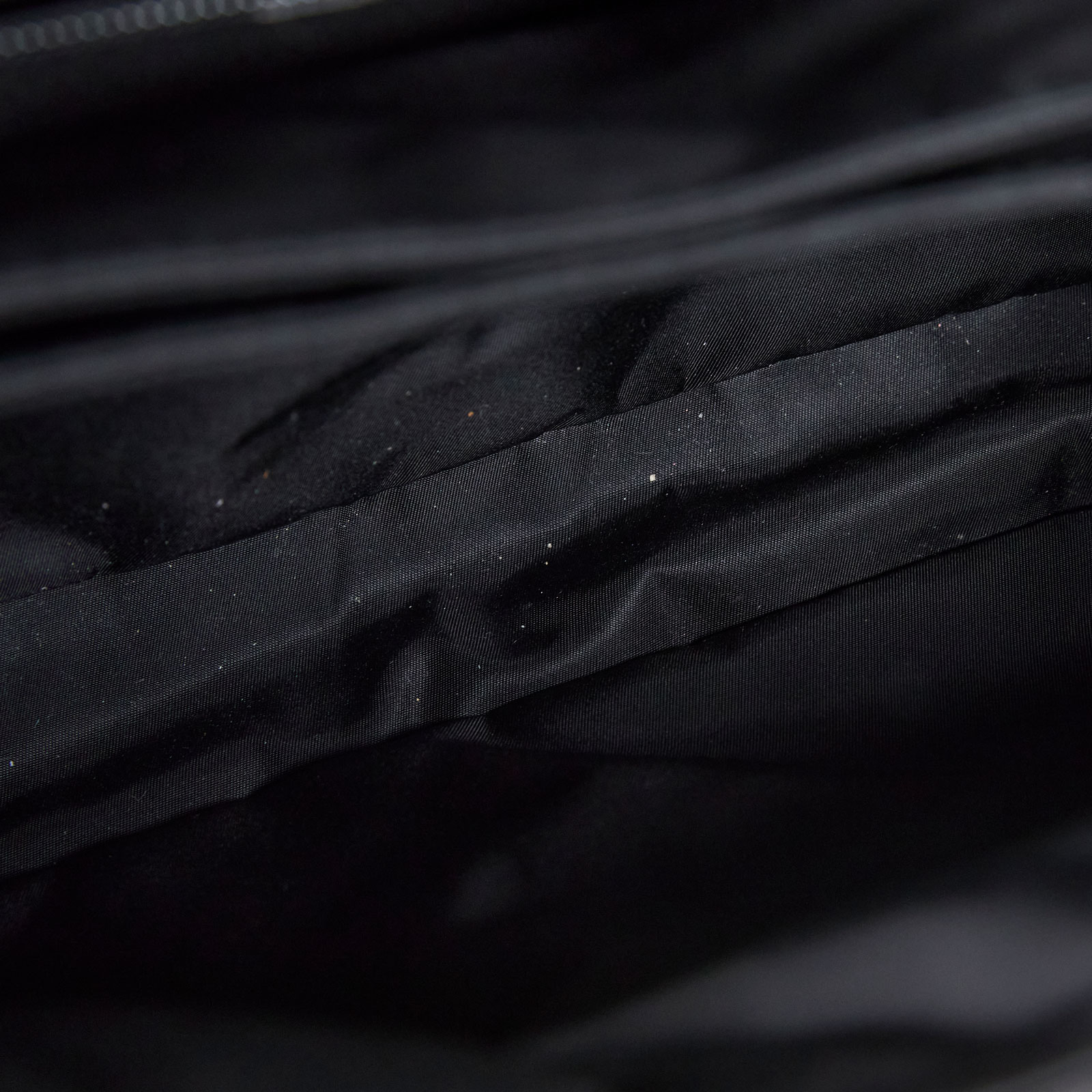 普拉達 PRADA Re-Nylon 夾棉 肩背袋 中型  1BD255_RDLN 黑Re-Nylon郵差包 防塵袋