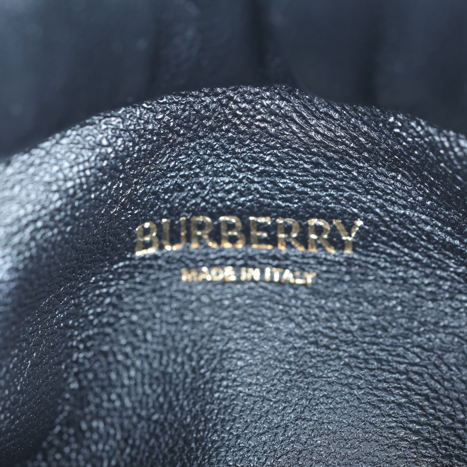 博柏利 BURBERRY Rose 褶飾皮革 手拿包 8079187 黑ROSE CLUTCH 原廠盒子/防塵袋