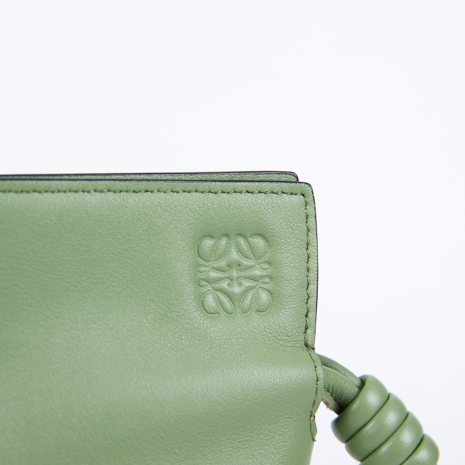 羅意威 LOEWE Mini Flamenco clutch 小牛皮 迷你 肩背包  淺綠FLAMENCO 無附屬品
