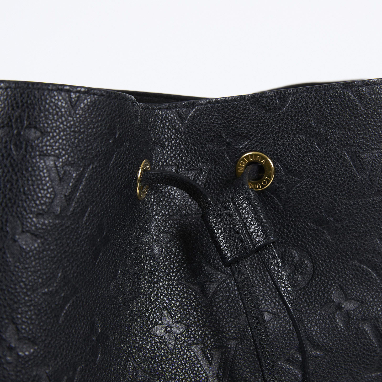 路易威登 LOUIS VUITTON NéoNoé MM 黑色 粒面壓花牛皮 束口水桶包 M45256 晶片款  原廠盒子/防塵袋/背帶/購買證明