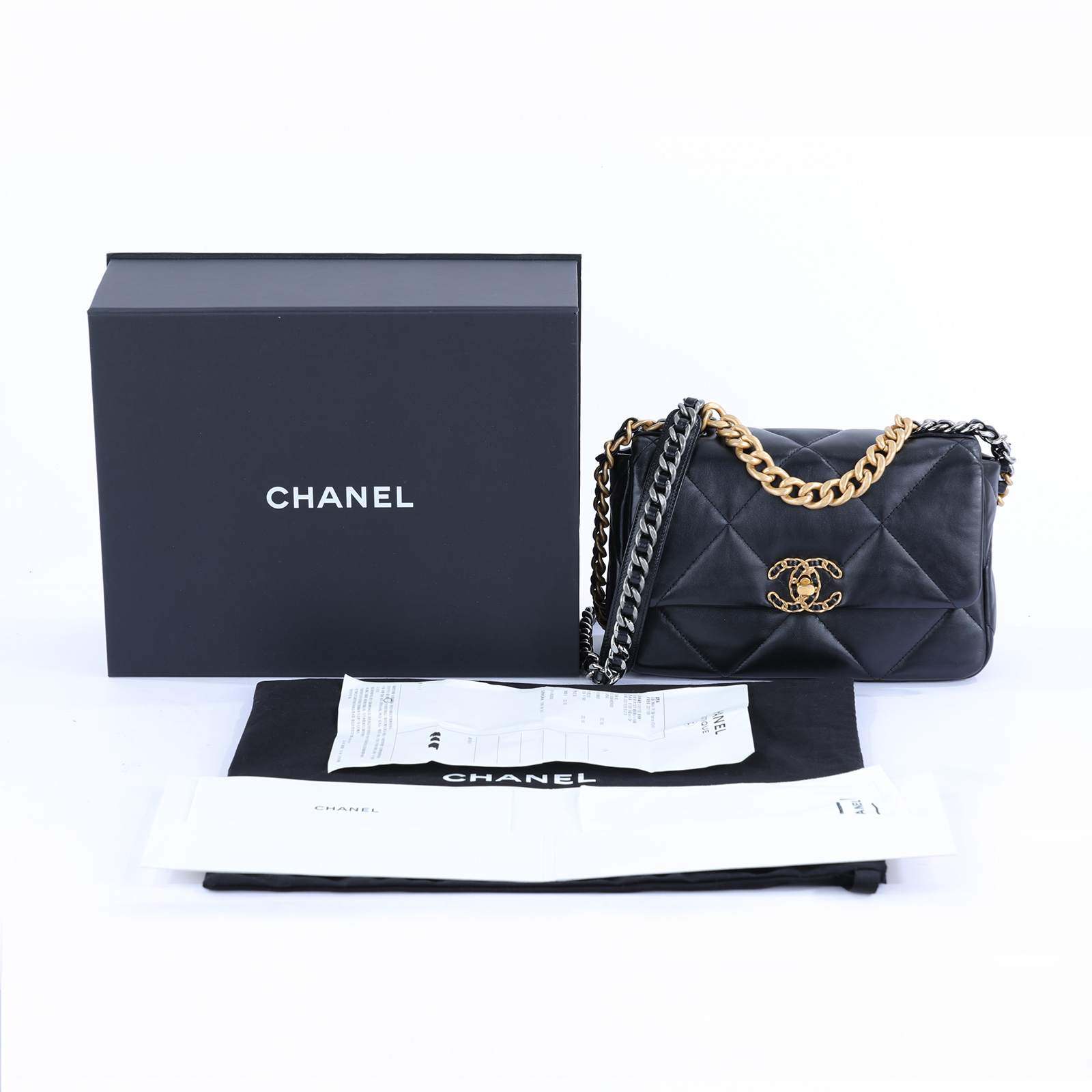 香奈兒 CHANEL 19 口蓋包 菱格紋 手提 肩背包  晶片款 黑19包 26CM 原廠盒子/防塵袋