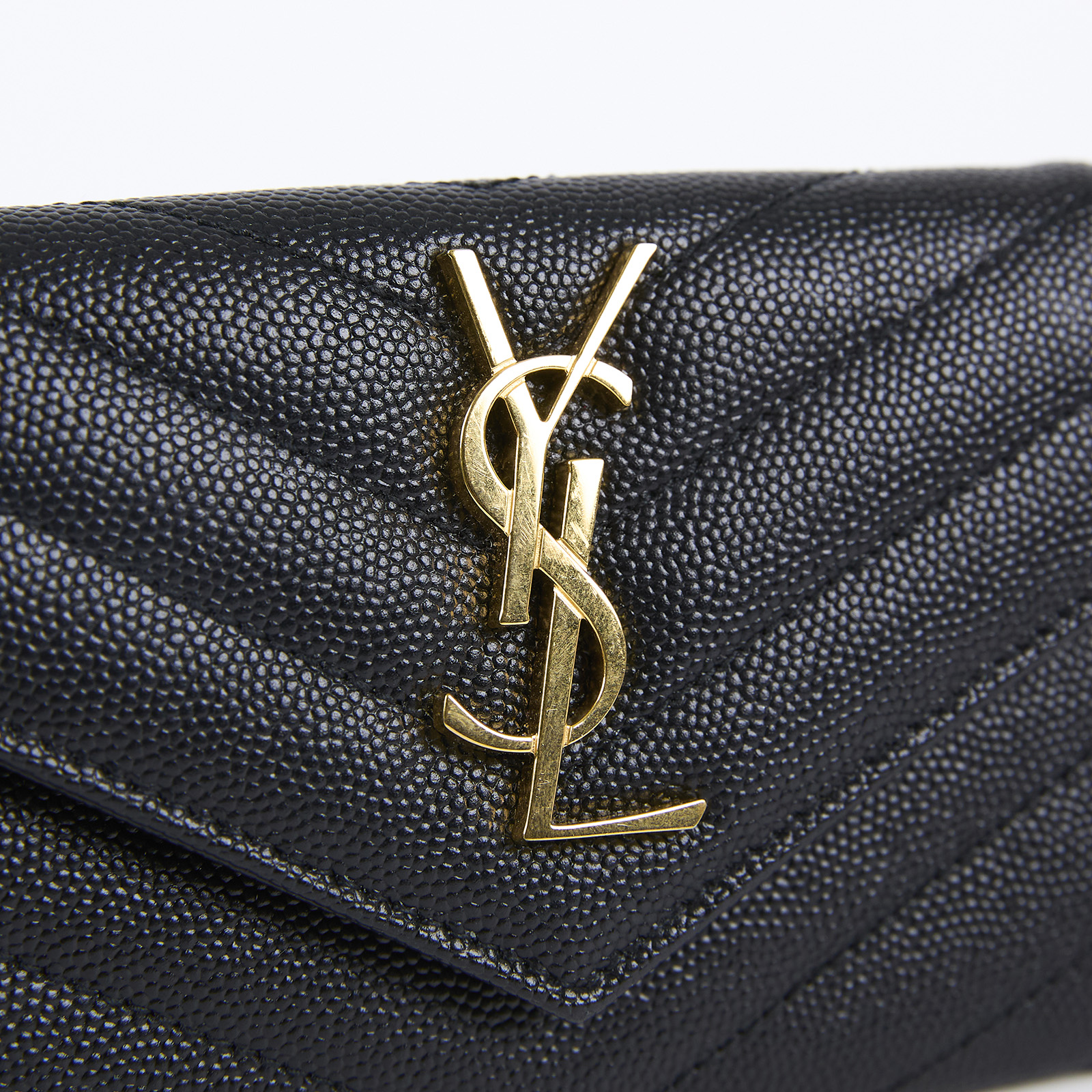 聖羅蘭 YSL SAINT LAURENT cassandre matelassé 粒面壓紋皮革 小型 信封錢包 短夾 414404BOW01  原廠盒子/防塵袋