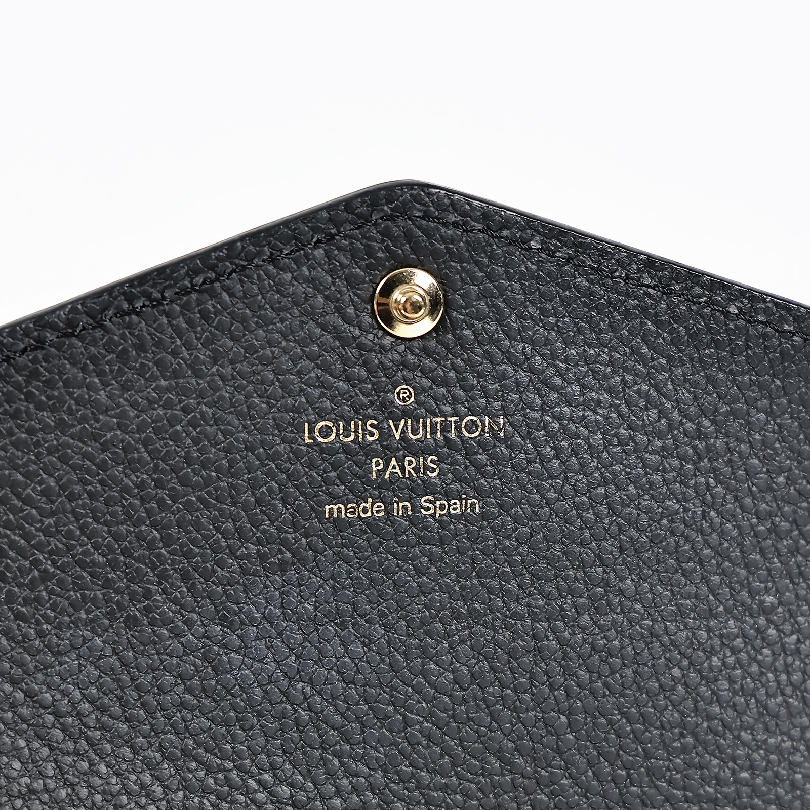 路易威登 LOUIS VUITTON Sarah 錢包 壓花牛皮 黑色 M82257 晶片款 黑壓紋SARAH長夾 無附屬品