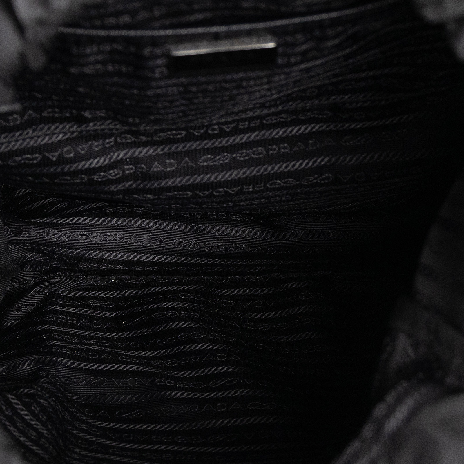 普拉達 PRADA Re-Nylon 背囊 1BZ039_RV44 尼龍後背包 防塵袋/此商品掀蓋扣環少一顆
