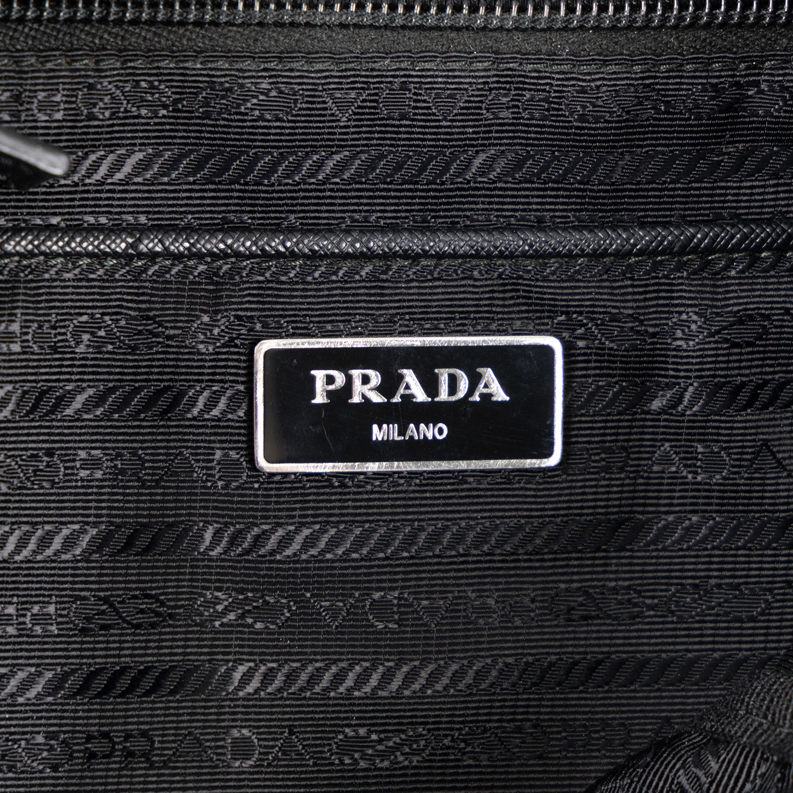 普拉達 PRADA Re-Nylon 背囊 1BZ039_RV44 尼龍後背包 防塵袋/此商品掀蓋扣環少一顆