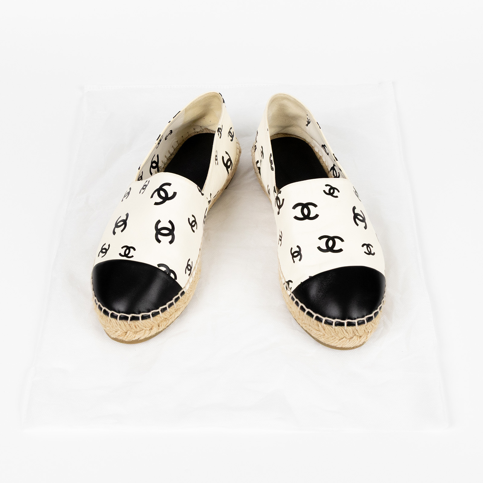 香奈兒 CHANEL Espadrilles 漁夫鞋 G38628_41 白底黑LOGO草編鞋 #41 無附屬品