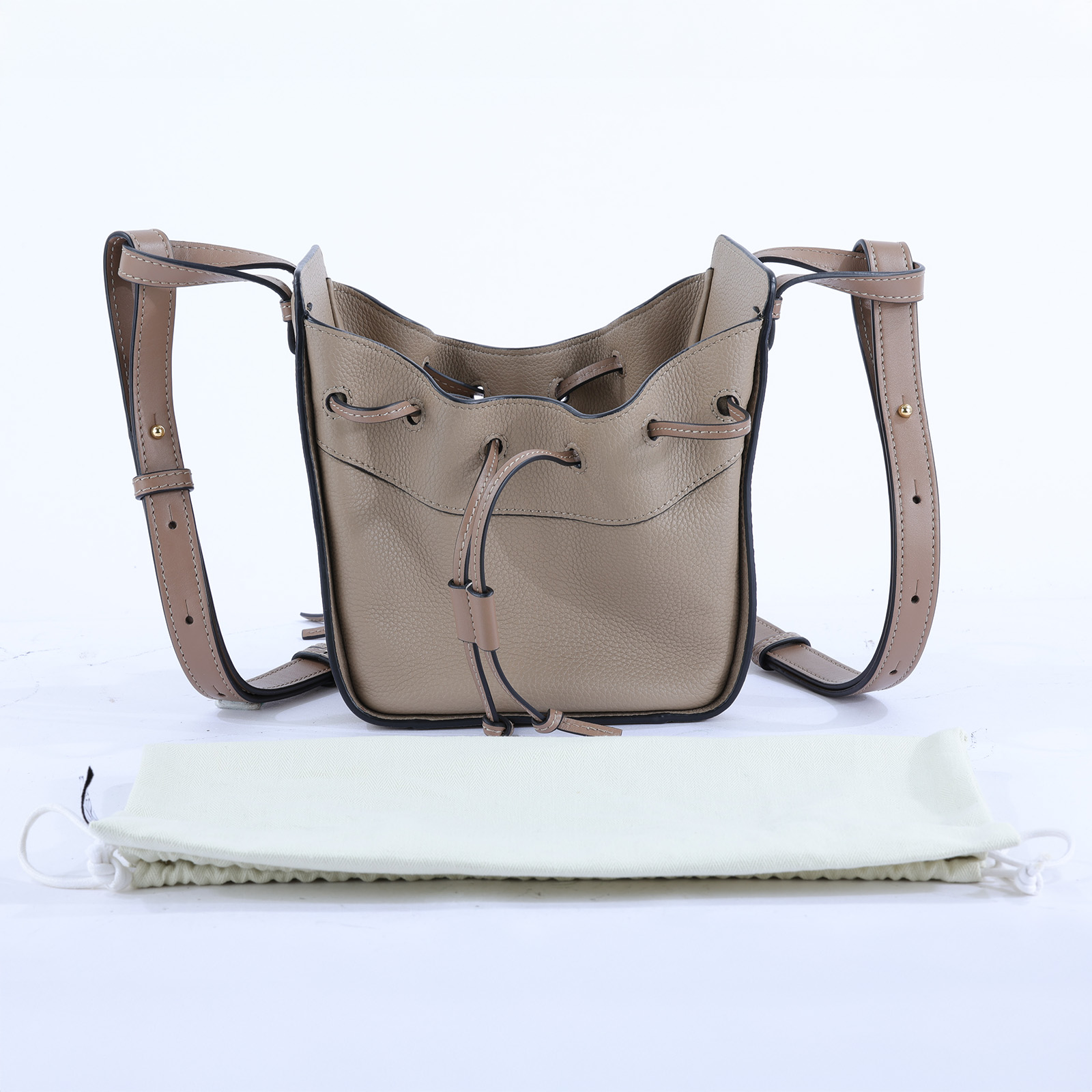 羅意威 LOEWE Mini Hammock drawstring 迷你 小牛皮 肩背 吊床包 A538V07X15 奶茶HAMMOCK MINI 防塵袋