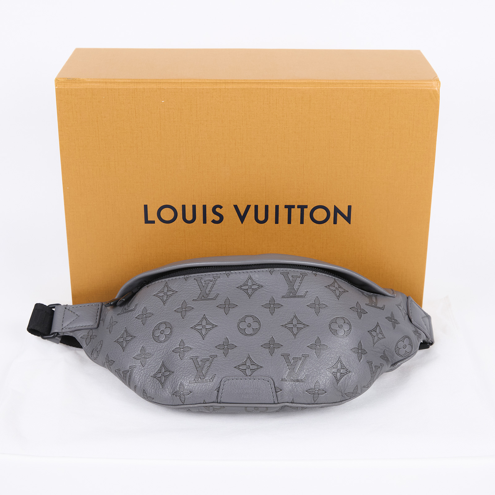 路易威登 LOUIS VUITTON Discovery 腰包 灰色 M46108 晶片款 灰壓紋DISCOVERY腰包 原廠盒子