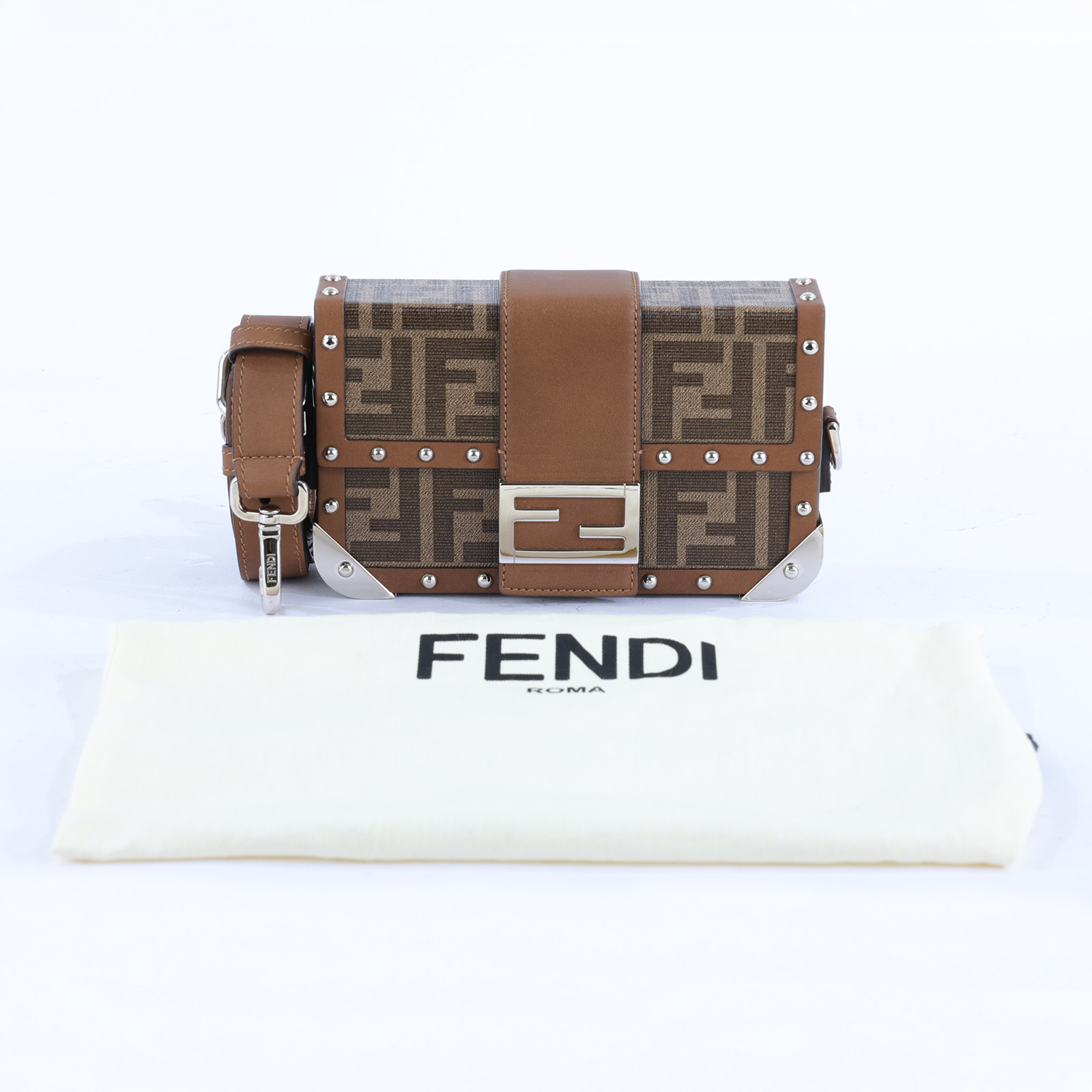芬迪 FENDI Baguette Trunk Small Fabric Bag 硬殼 斜背包 7VA507A8V3 棕硬殼包 防塵袋