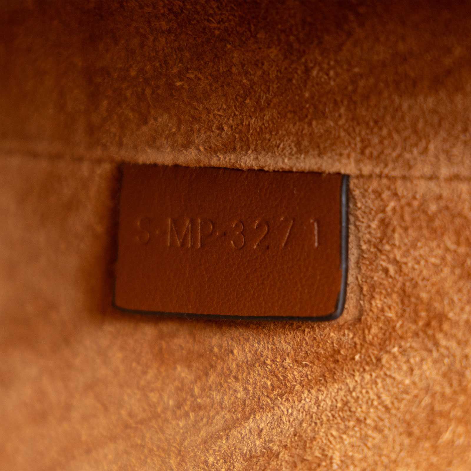 思琳 CELINE Teen Bucket 16 光滑牛皮革 水桶包 197573CR4 棕水桶包 TEEN bucket16 防塵袋