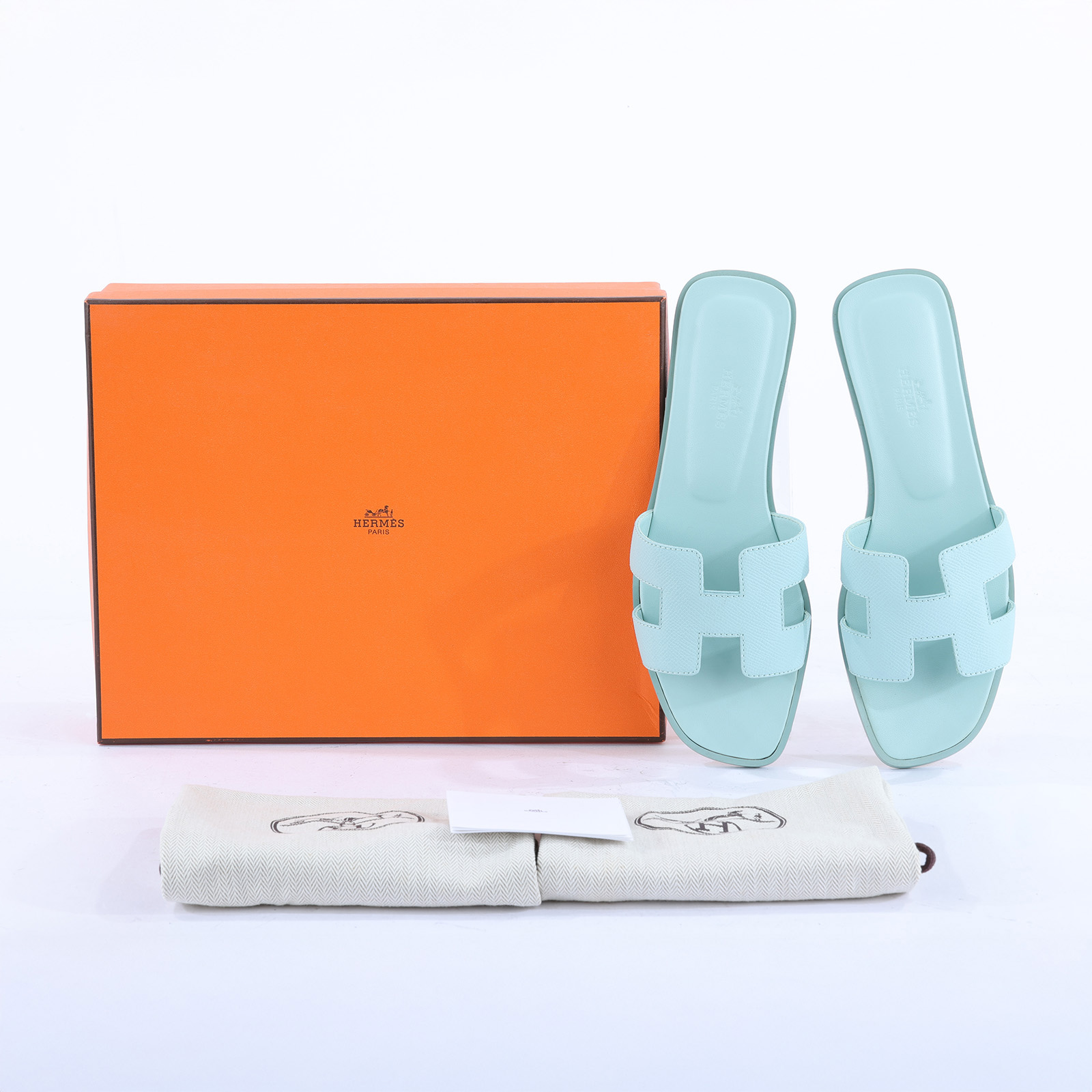 愛馬仕 Hermès Oran 涼鞋 H202272ZvBU375 PE2022722 2109 霧灰綠H拖#37.5 原廠盒子/防塵袋