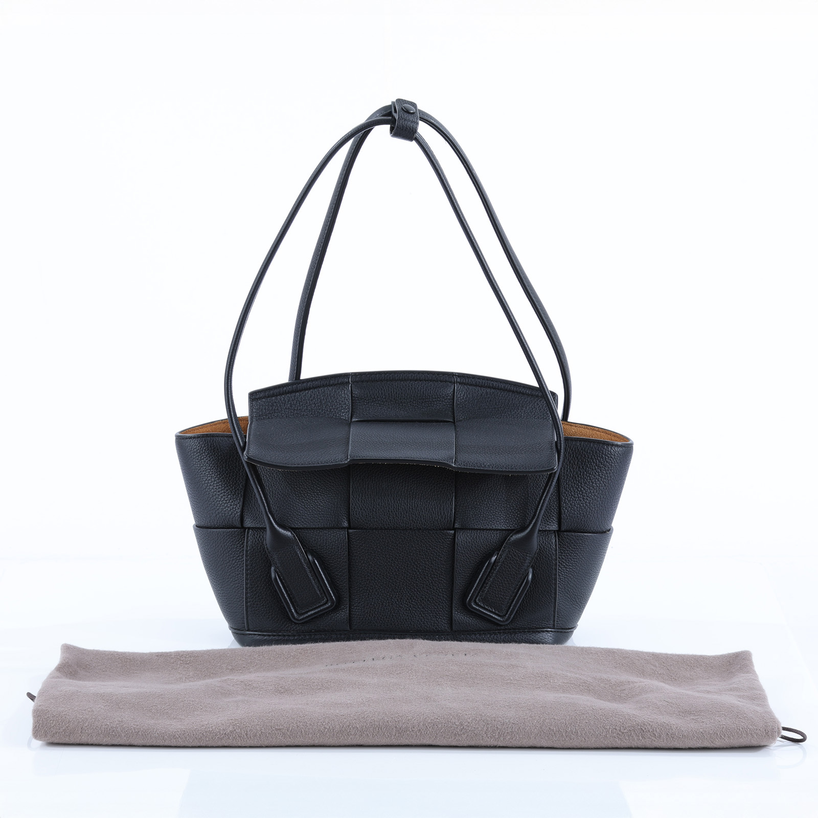 寶緹嘉 BOTTEGA VENETA Arco 手提包  黑ARCO 防塵袋