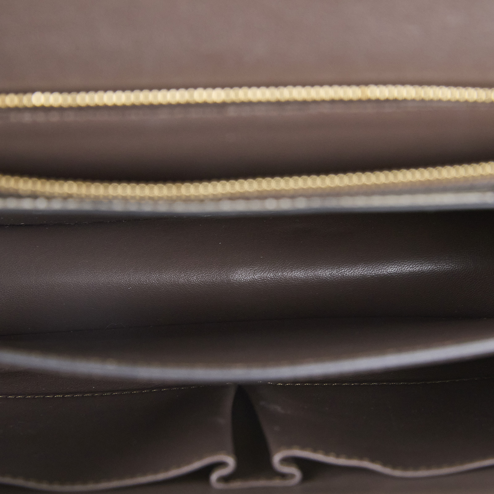 思琳 CELINE 蜥蝪皮 Classic 肩背 手袋 中型 189174TLC  原廠盒子/防塵袋/購買證明/瀕臨絕種野生動植物國際貿易公約