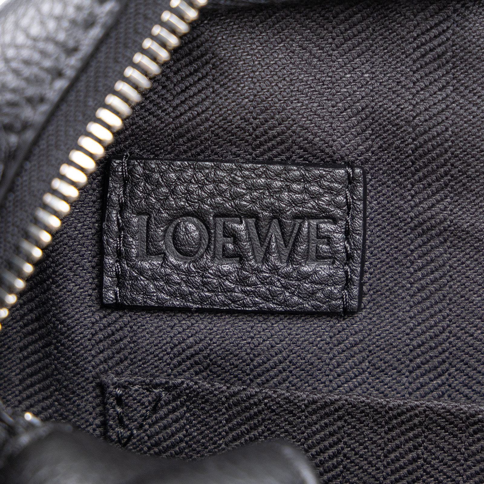 羅意威 LOEWE Military 郵差包 超小型 B553A72X22 黑MILITARY MESSENGER X 防塵袋
