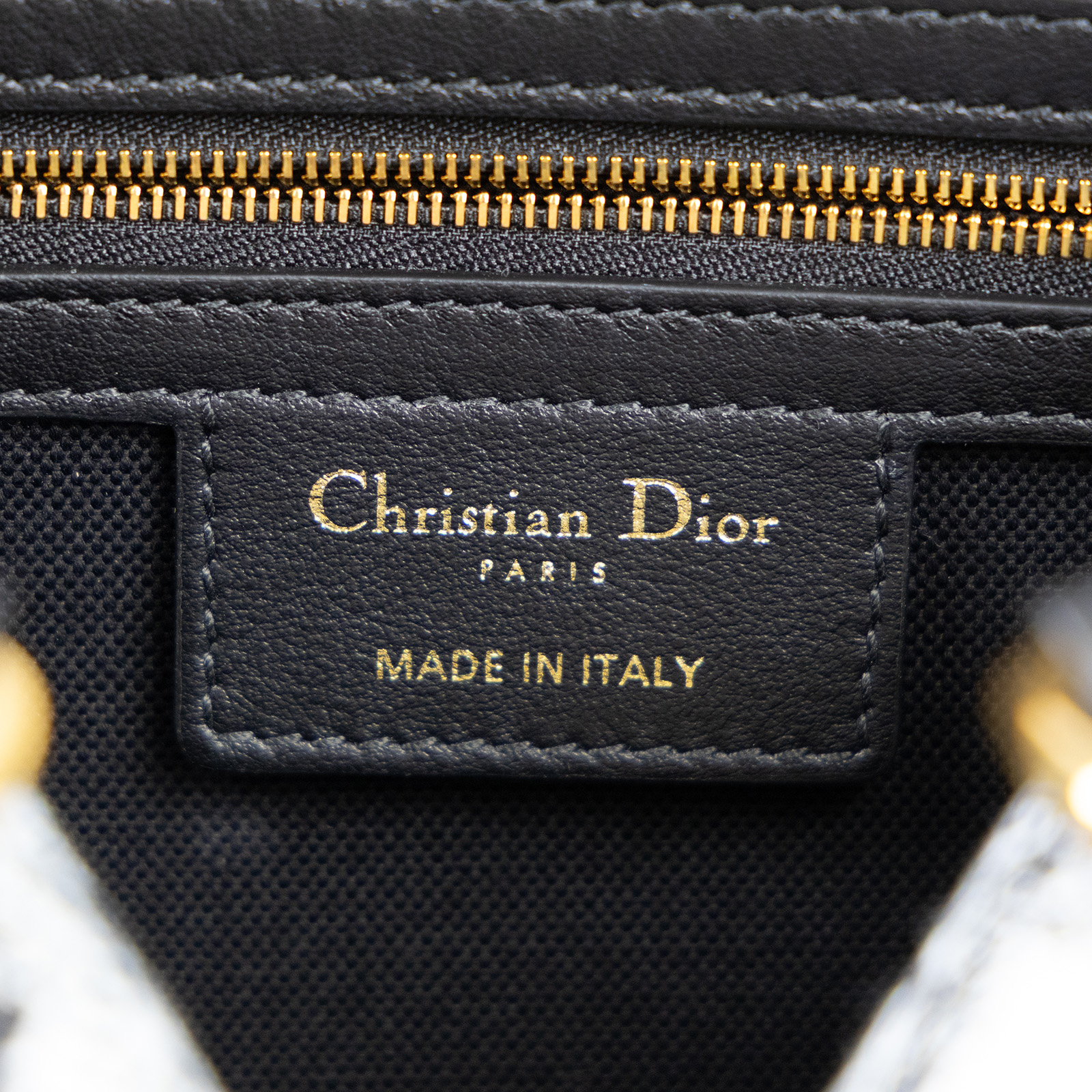 迪奧 CHRISTIAN DIOR D-Vibe 保齡球袋 中型 M1340UDEP 刺繡D-VIBE保齡球包 中款 防塵袋/保證卡/購買證明