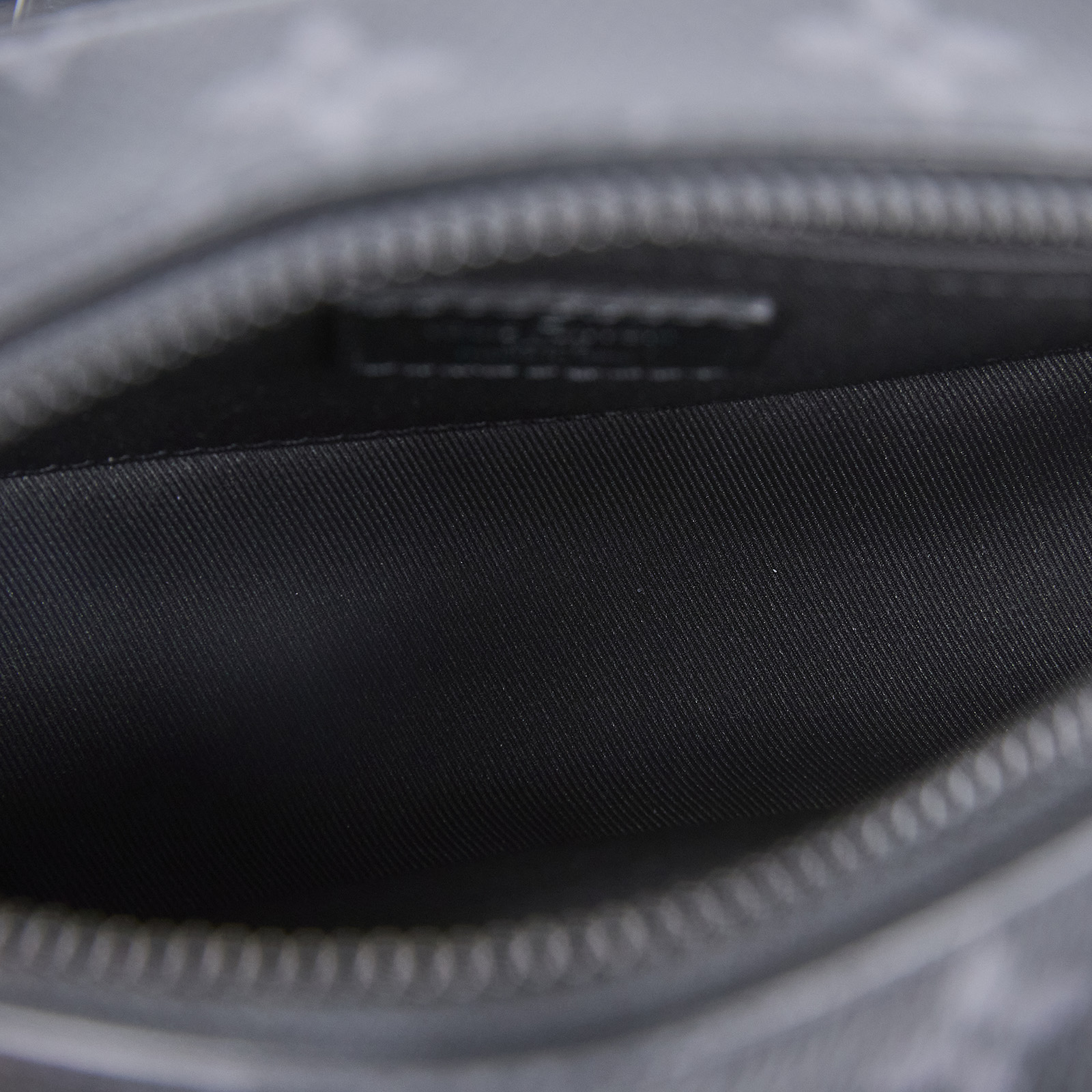 路易威登 LOUIS VUITTON Mini Soft Trunk 迷你 隨身包 黑色 M44735 晶片款 黑原花MINI SOFT TRUNK 防塵袋