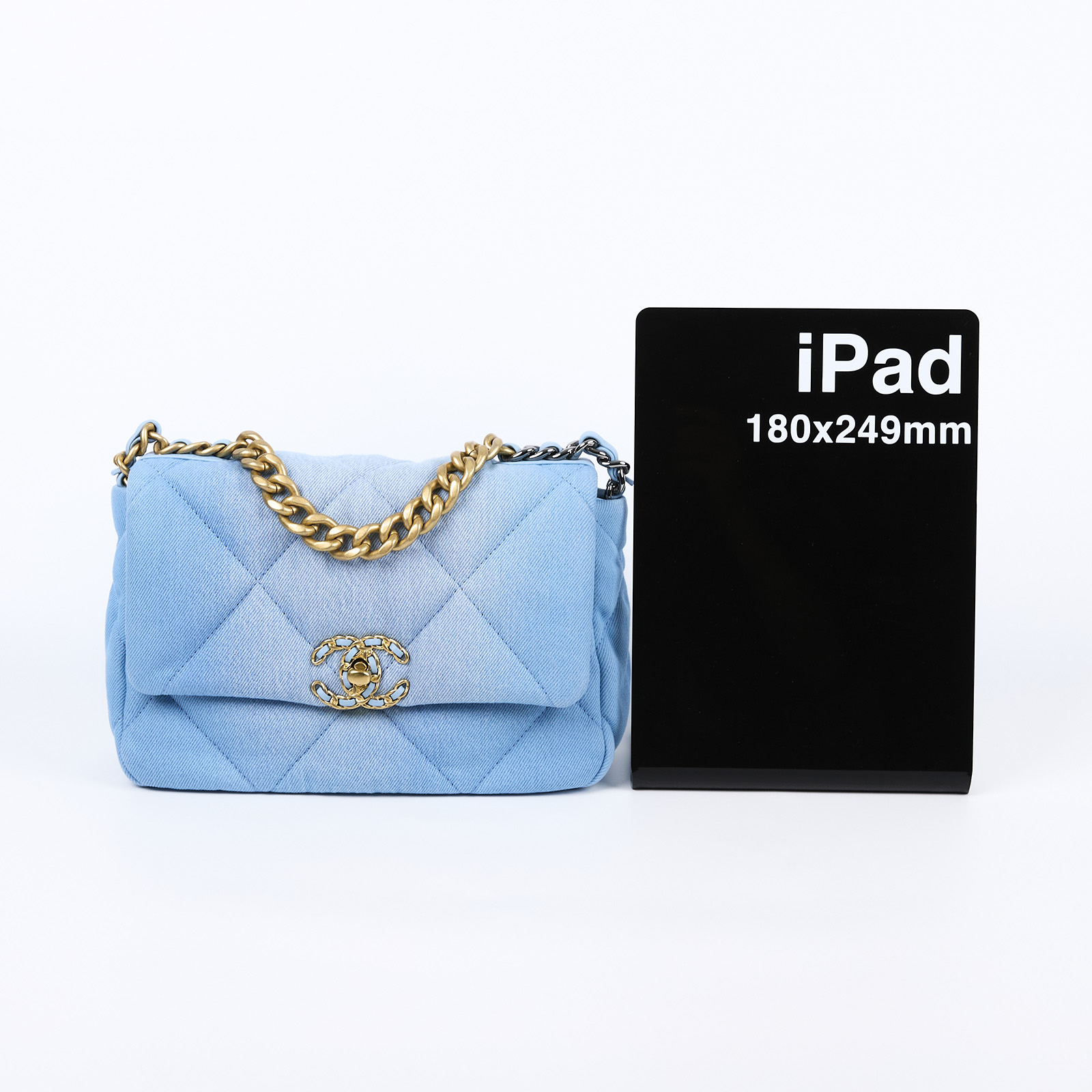 香奈兒 CHANEL 19 口蓋包 菱格紋 金銀鍊帶 手提 肩背包 AS1160 B15082 淺藍牛仔19 26CM 原廠盒子/防塵袋/購買證明