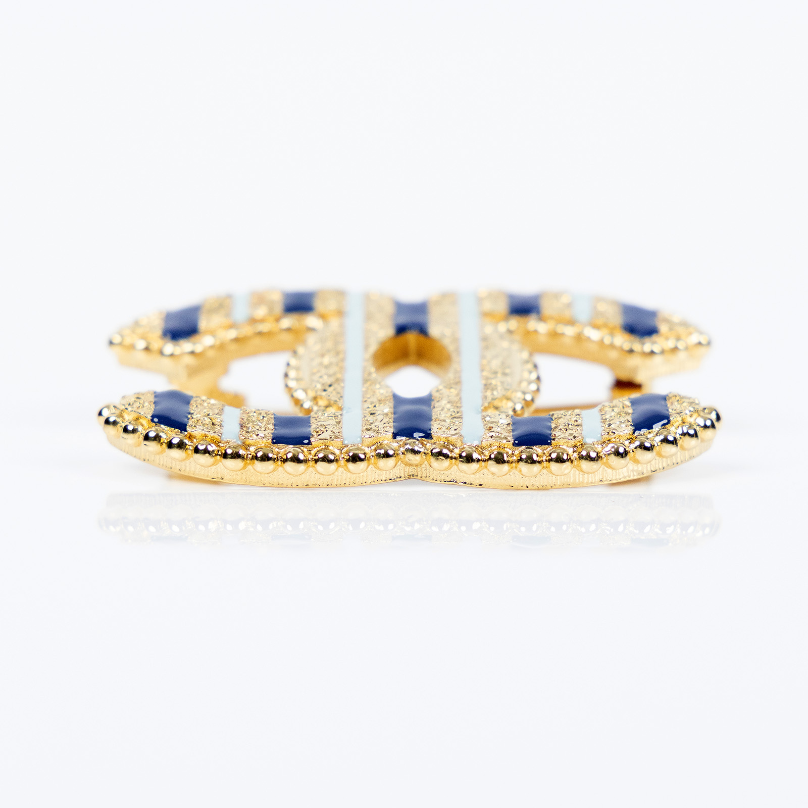 香奈兒 CHANEL 胸針 飾品 A24P 藍金直條紋雙C胸針 原廠盒子