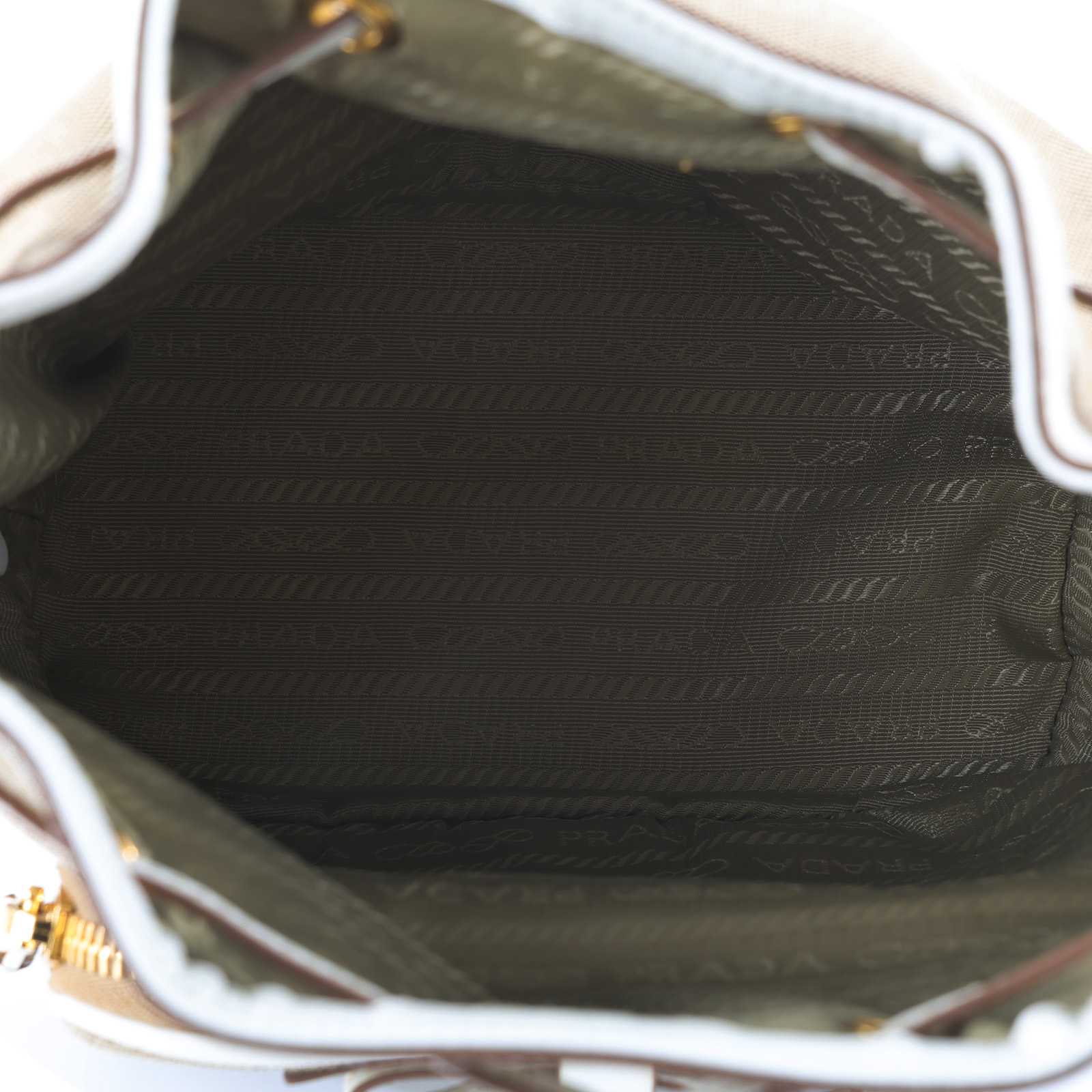 普拉達 PRADA Duet Re-Nylon 水桶袋 1BH038_UCW 白邊墨綠水桶包 防塵袋/保證卡