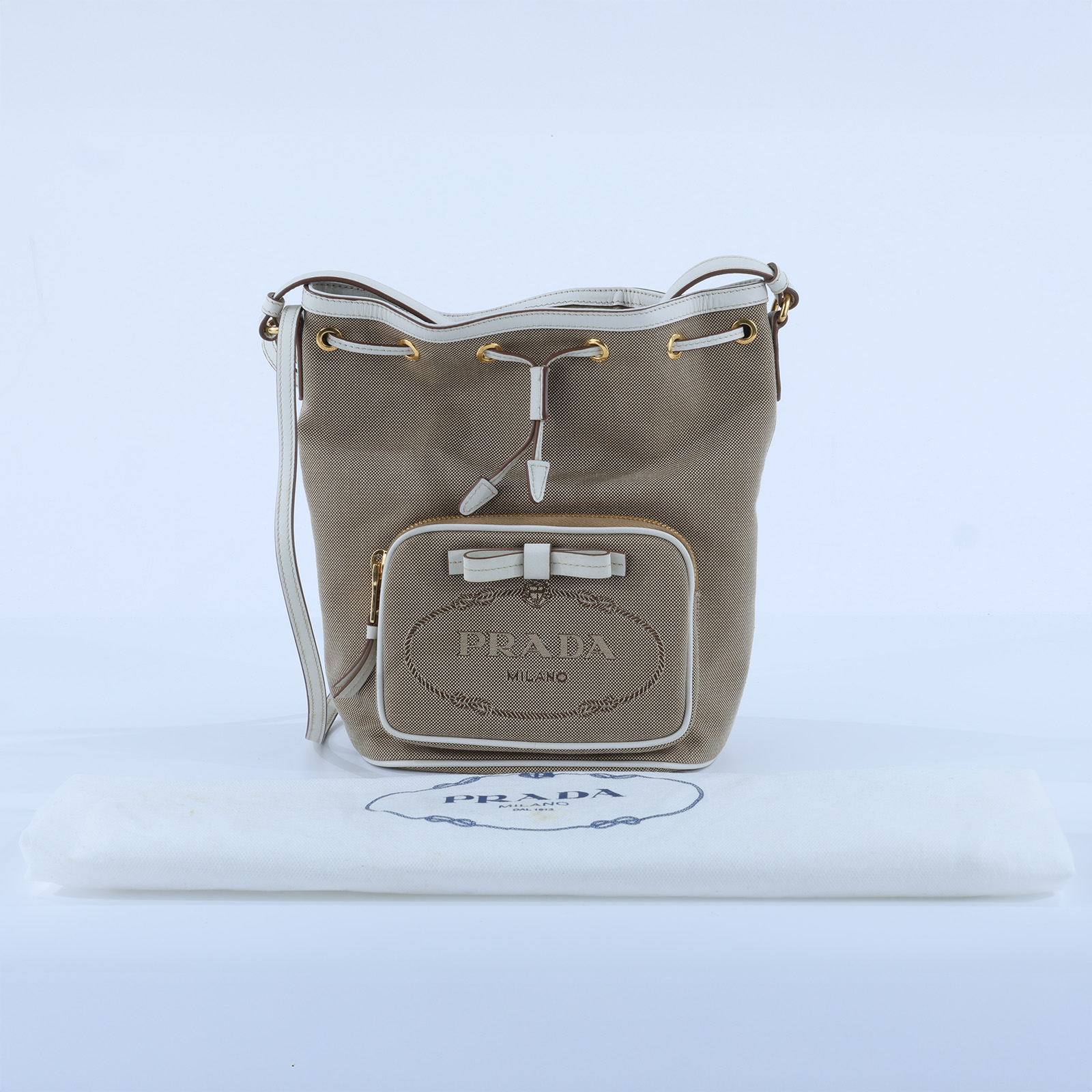 普拉達 PRADA Duet Re-Nylon 水桶袋 1BH038_UCW 白邊墨綠水桶包 防塵袋/保證卡