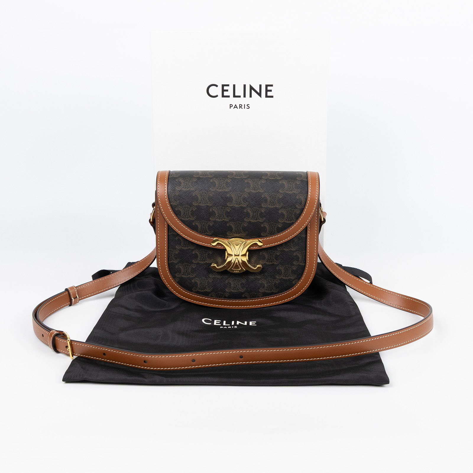 思琳 CELINE 標誌印花 牛皮革 Besace Clea 斜背 肩背 馬鞍包 110962BZ4 棕凱旋BESACE肩背包 原廠盒子/防塵袋