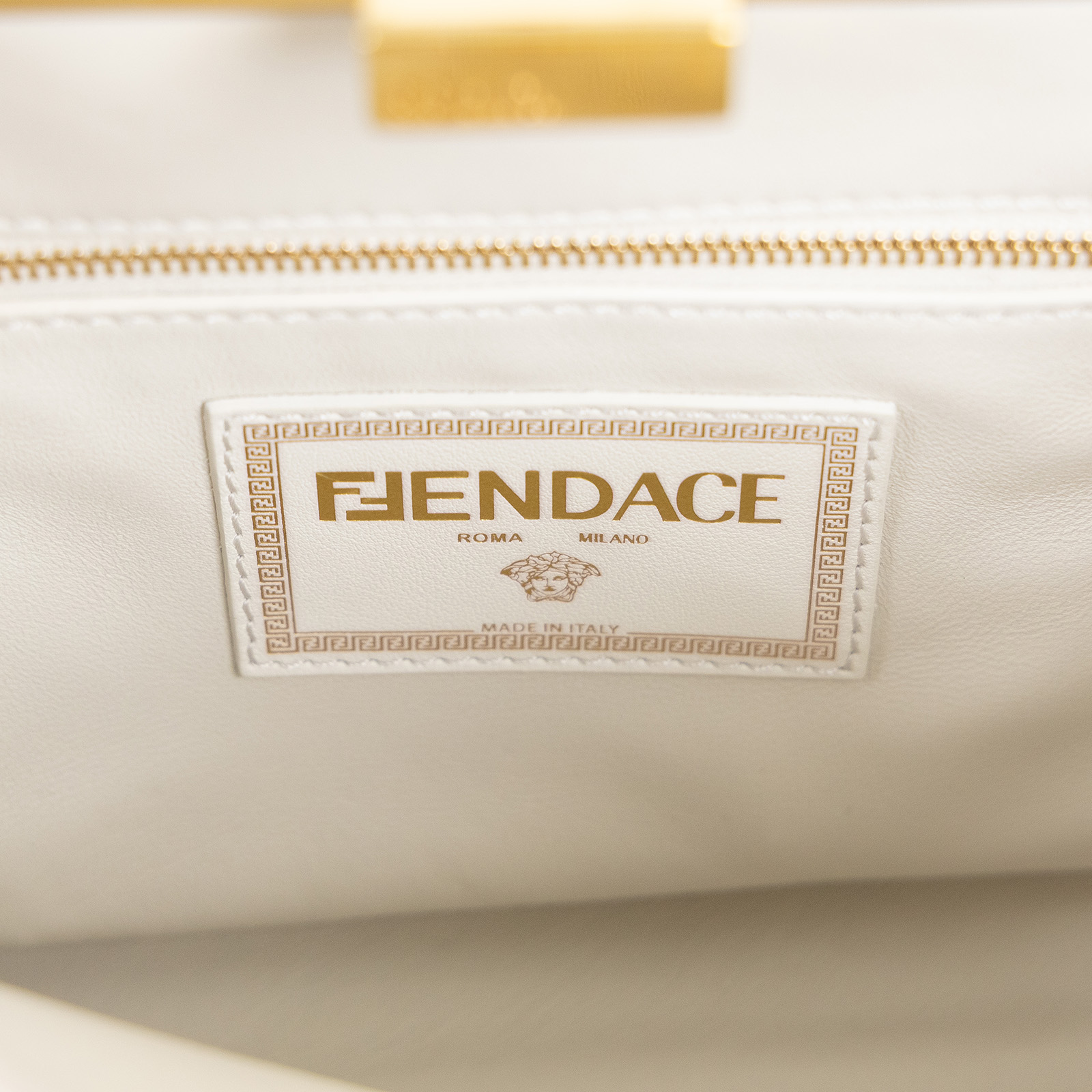 芬迪 FENDI Peekaboo 迷你 皮革 肩背 手提包 Versace 8BN244AKB6  原廠盒子/防塵袋/背帶