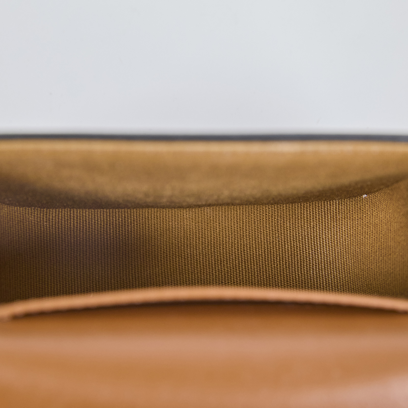 思琳 CELINE Claude 牛皮革 迷你 手袋 10I512DQB 凱旋TRIOMPHE MINI 防塵袋