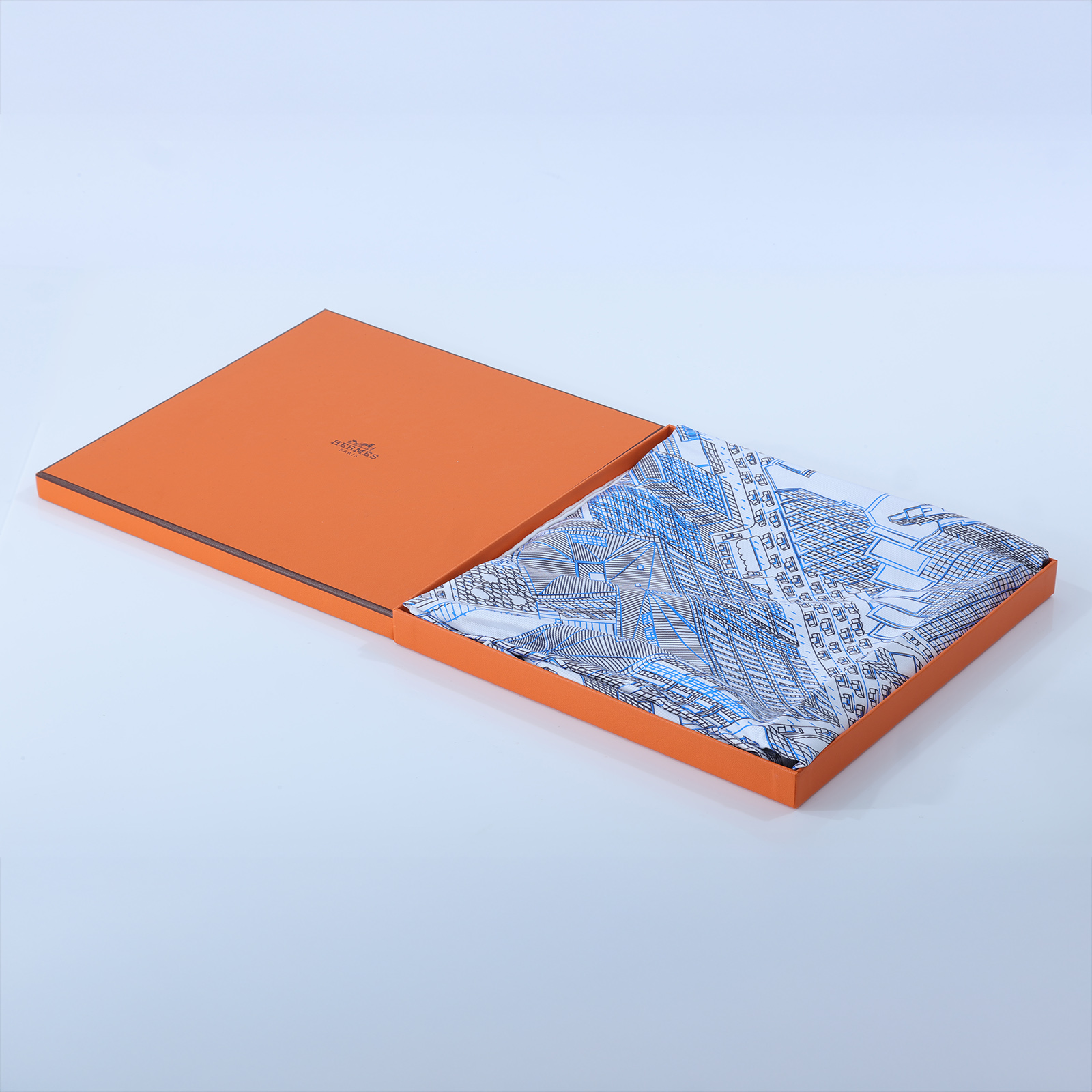 愛馬仕 Hermes Pantin City scarf 90 絲巾   白底藍黑線條絲巾 原廠盒子