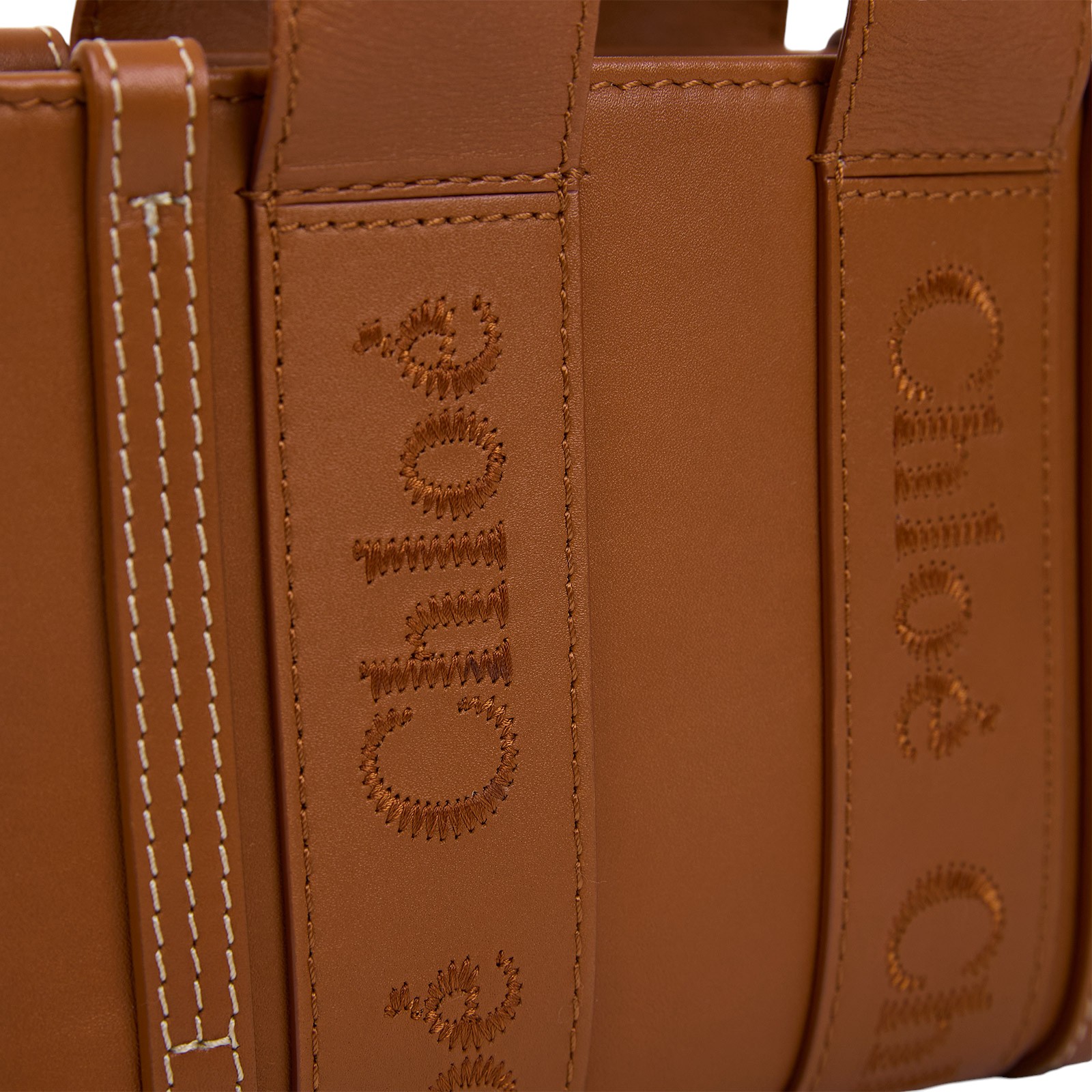 蔻依 CHLOE Mini Woody 手提包 焦糖色 CHC23UP237I60247 焦糖皮革WOODY MINI 防塵袋